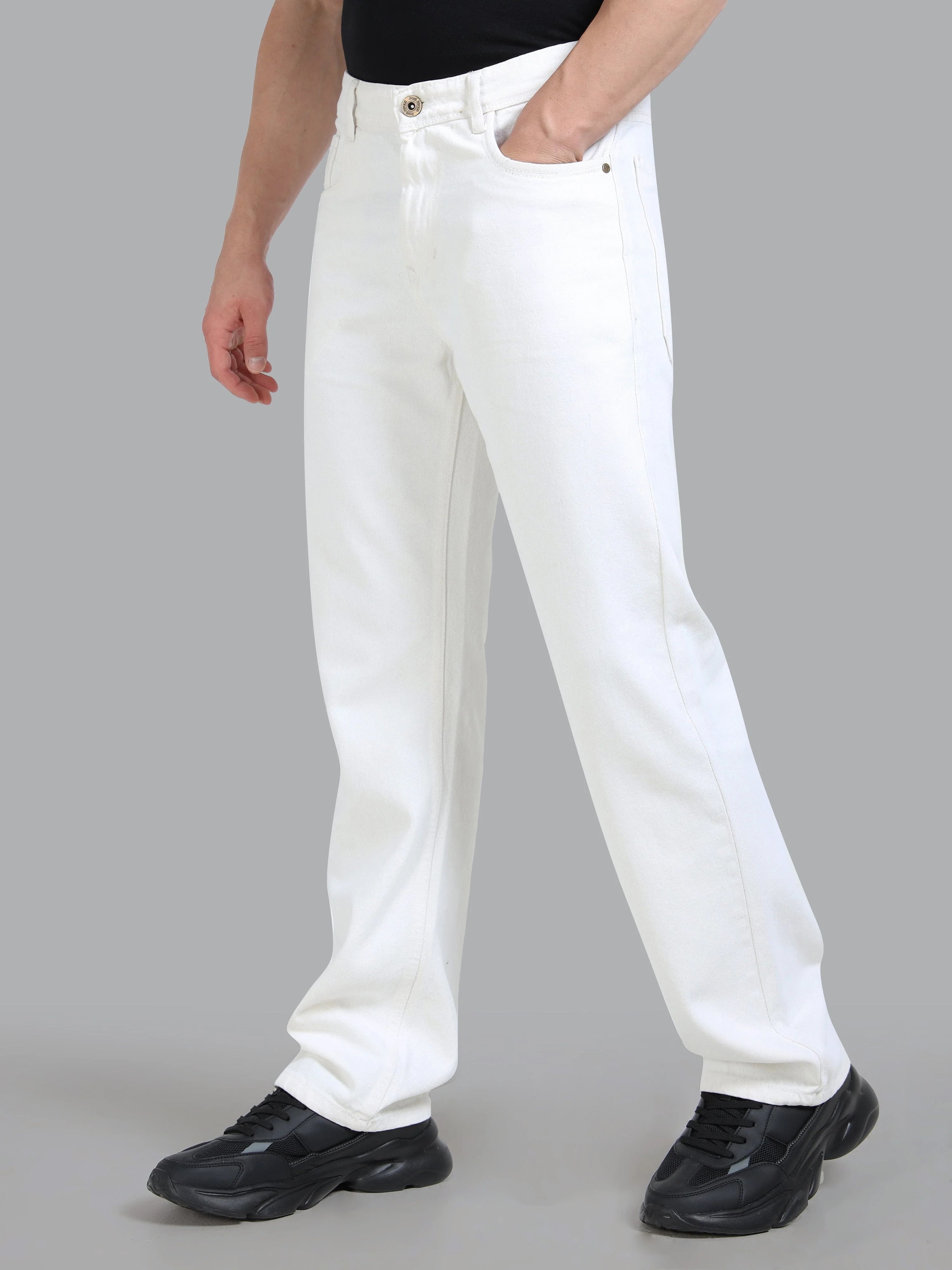 Men Forge White Relaxed Fit Jeans - Image 4