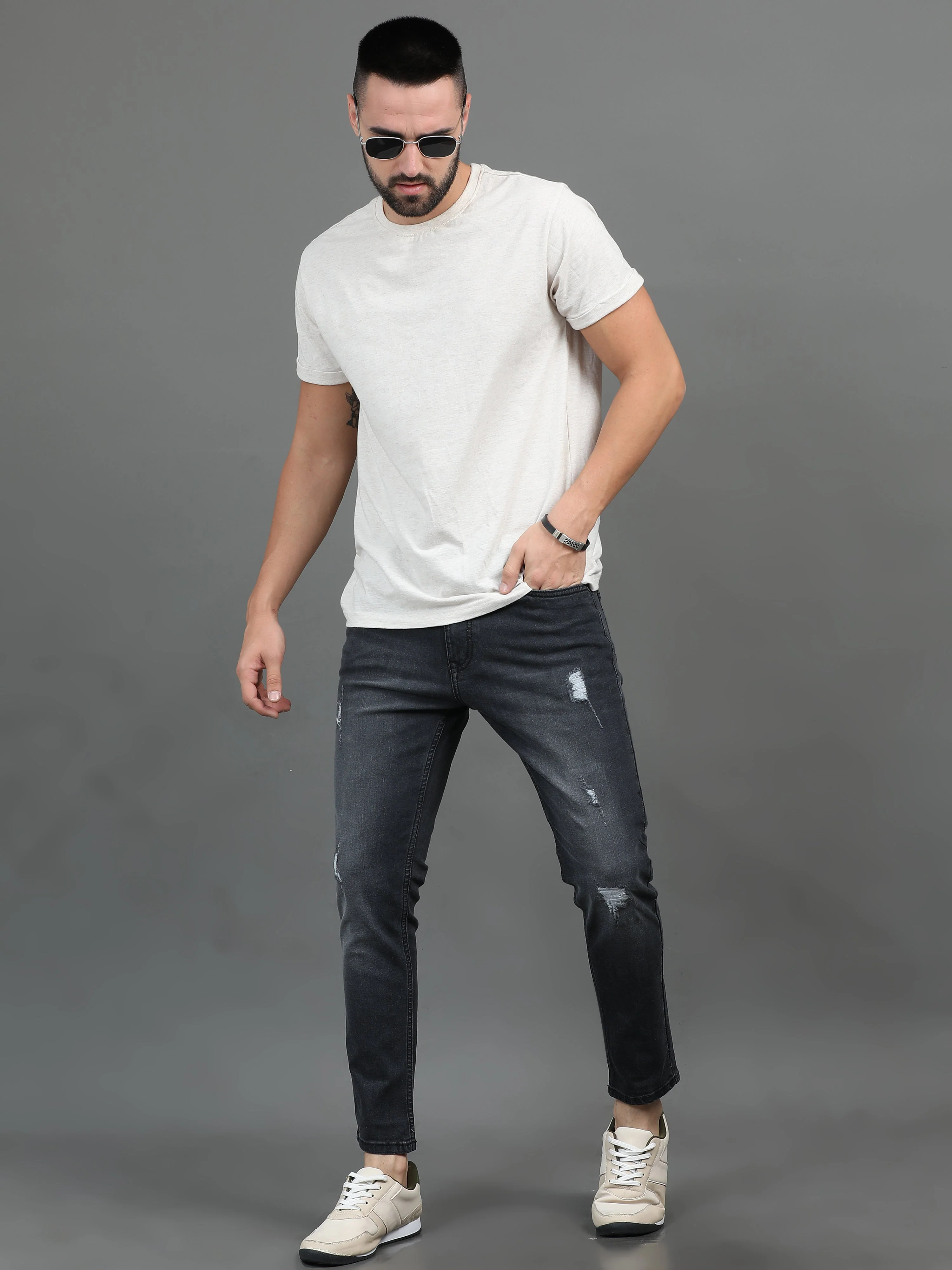 Men Frayed Charcoal Jeans - Image 6