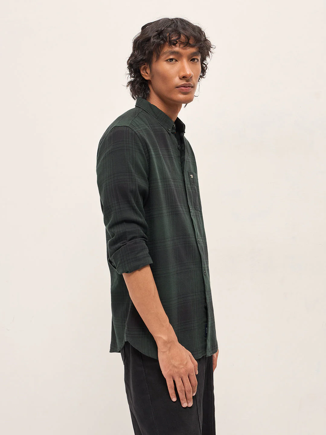 Men Green and Black Checked Slim Fit Casual Shirt - Image 3
