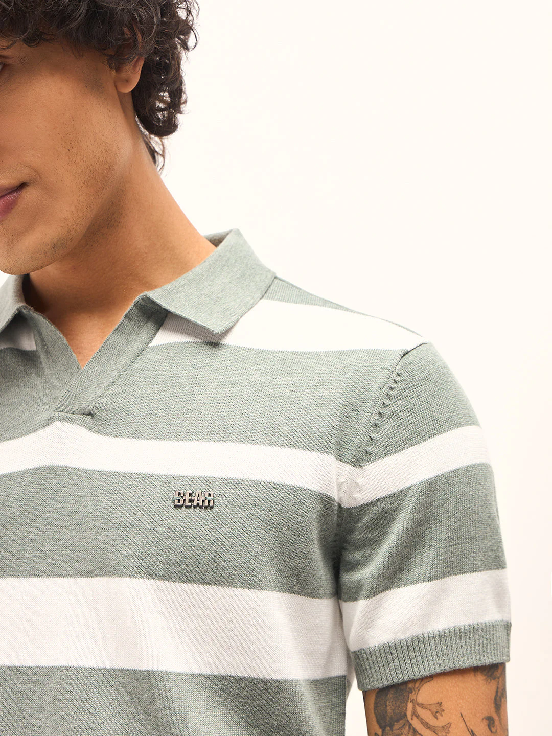 Men Green and White Horizontal Stripes Slim Fit Polo - Image 5