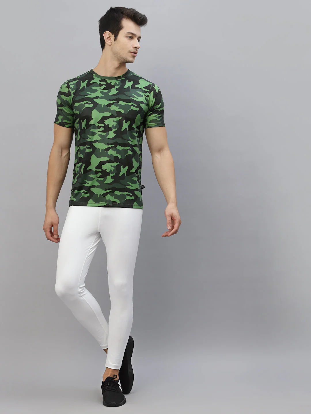 Men Green Camouflage Print Round Neck Half Sleeve Activewear TShirt - Image 4