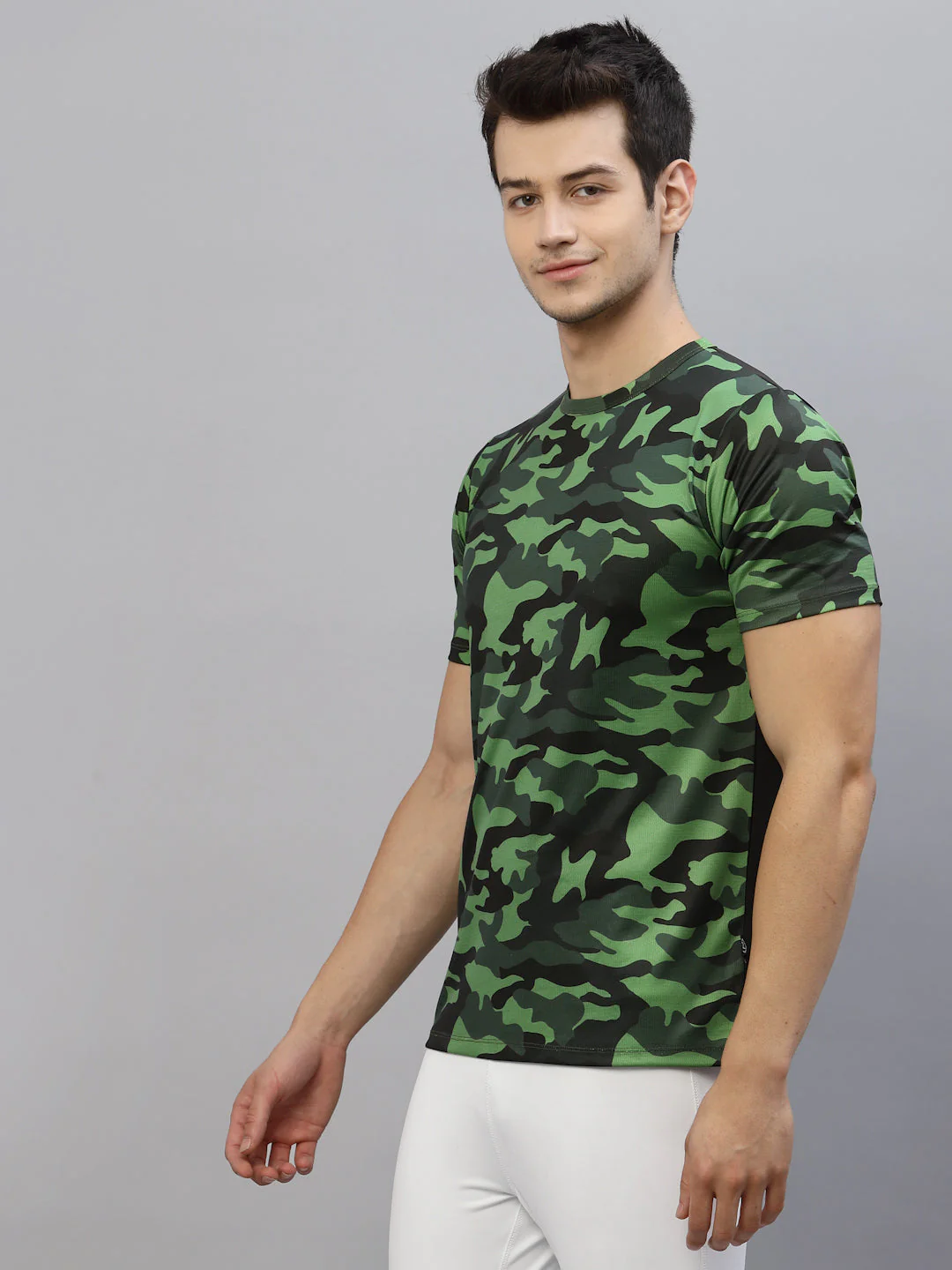 Men Green Camouflage Print Round Neck Half Sleeve Activewear TShirt - Image 5