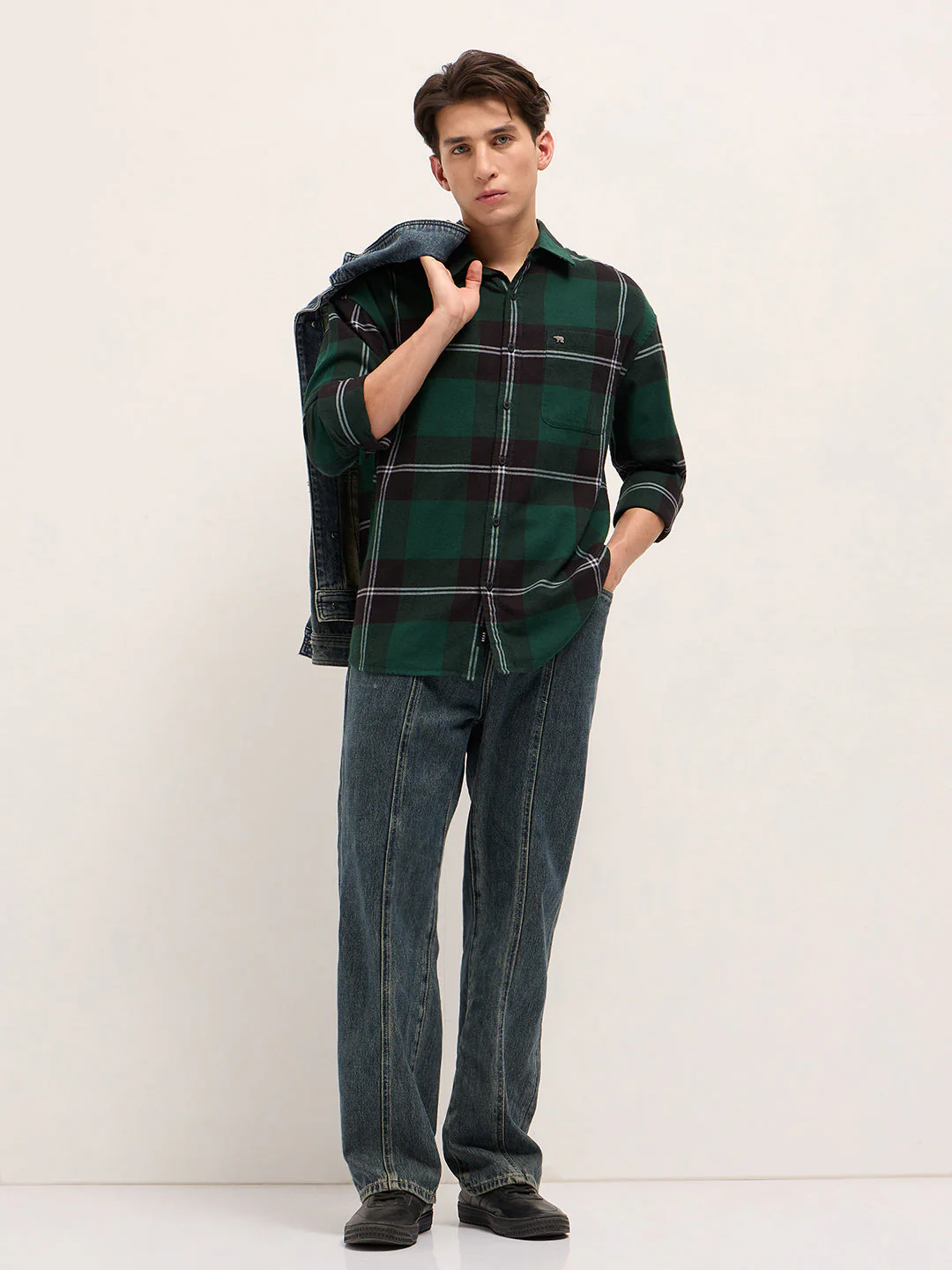 Men Green Casual Shirt - Image 4