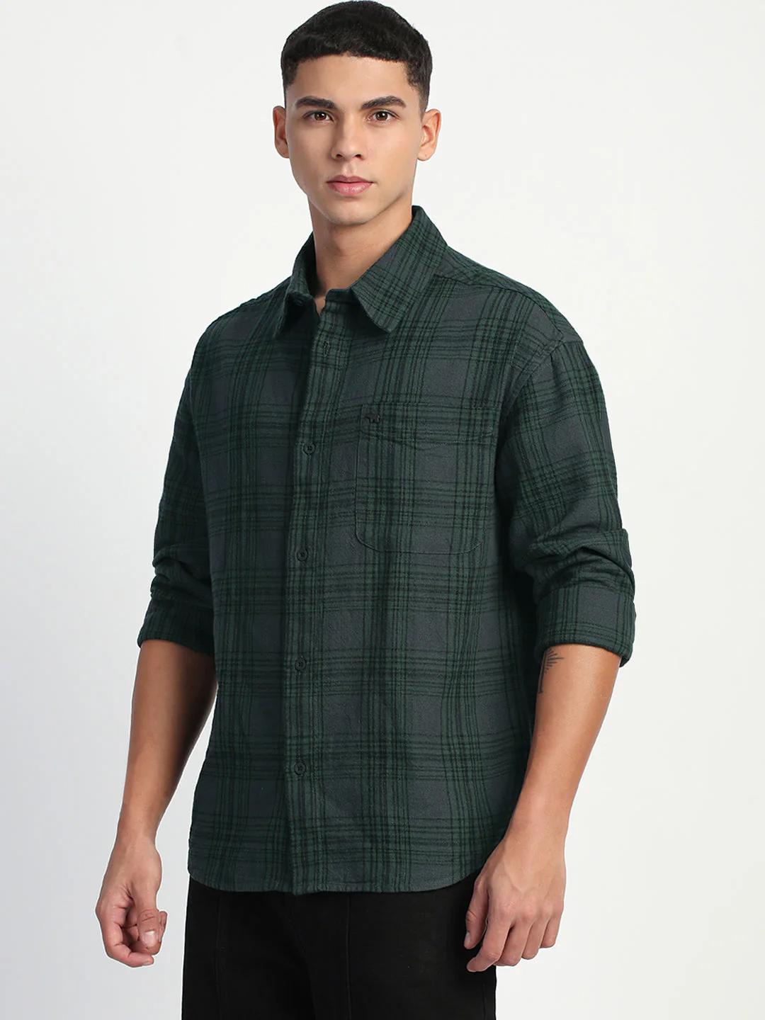 Men Green Checked Relaxed Fit Casual Shirt - Image 3
