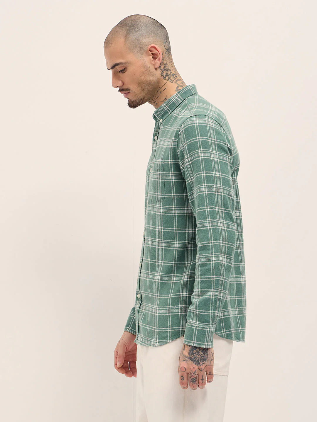 Men Green Checkered Slim Fit Casual Shirt - Image 3