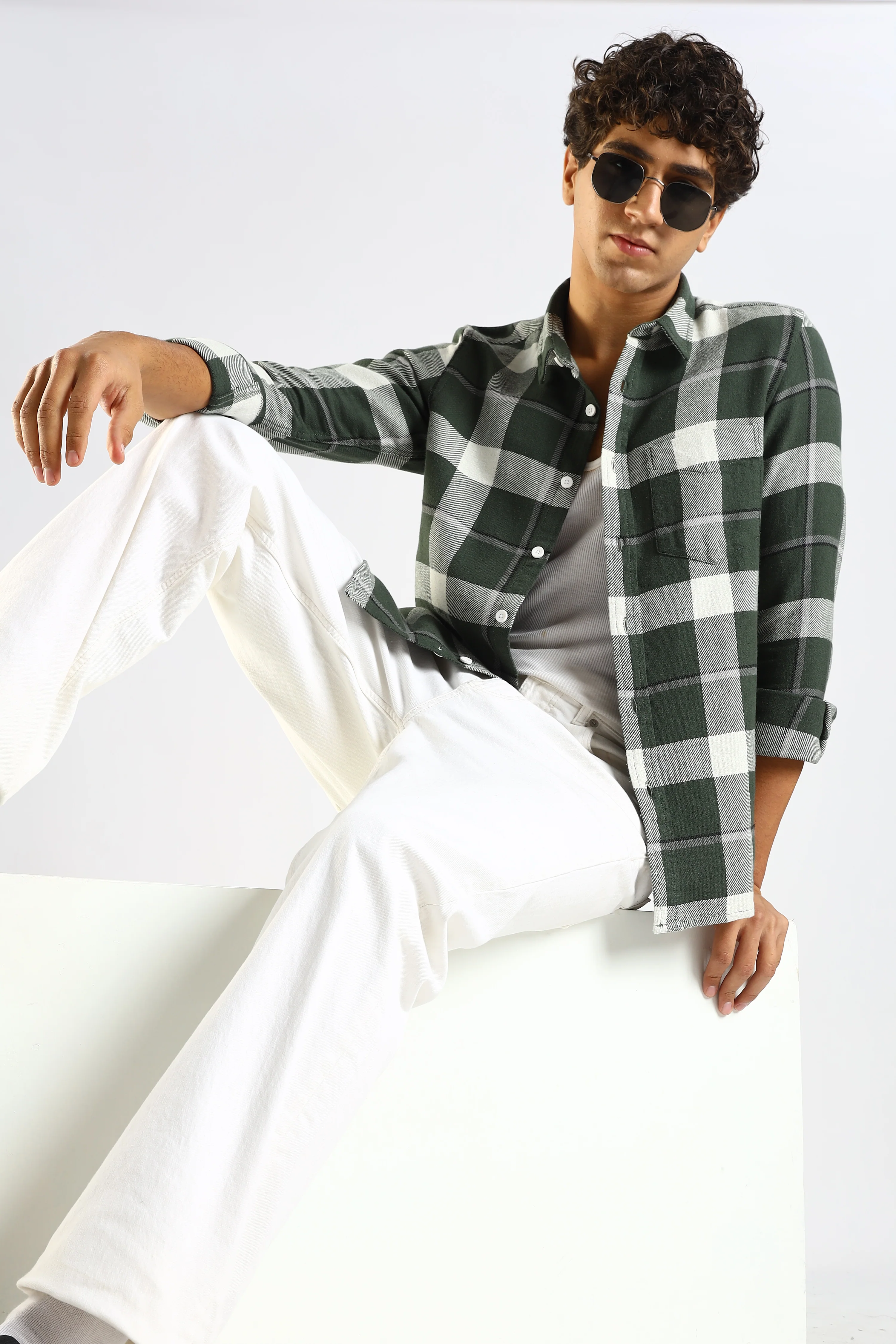 Men Green Cotton Blend Slim Checked Shirt - Image 10