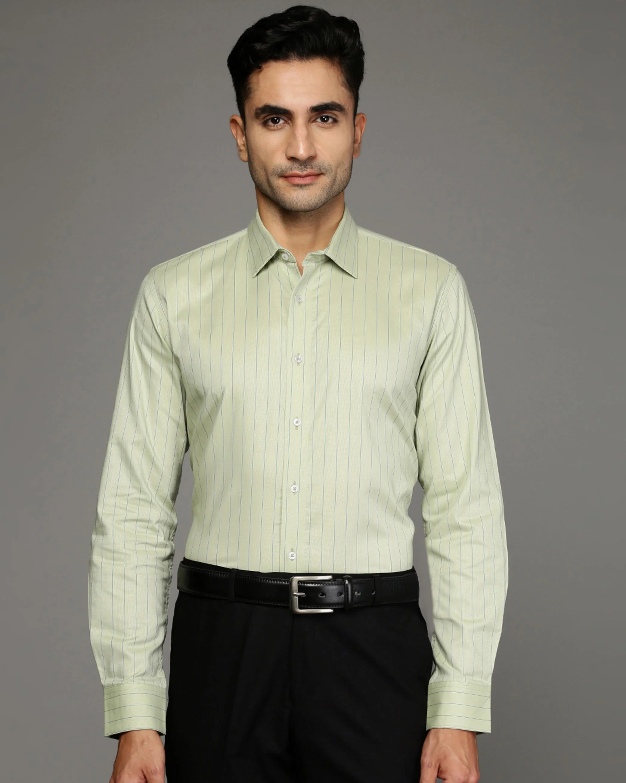 Men Green Cotton Blend Slim Shirt - Image 2