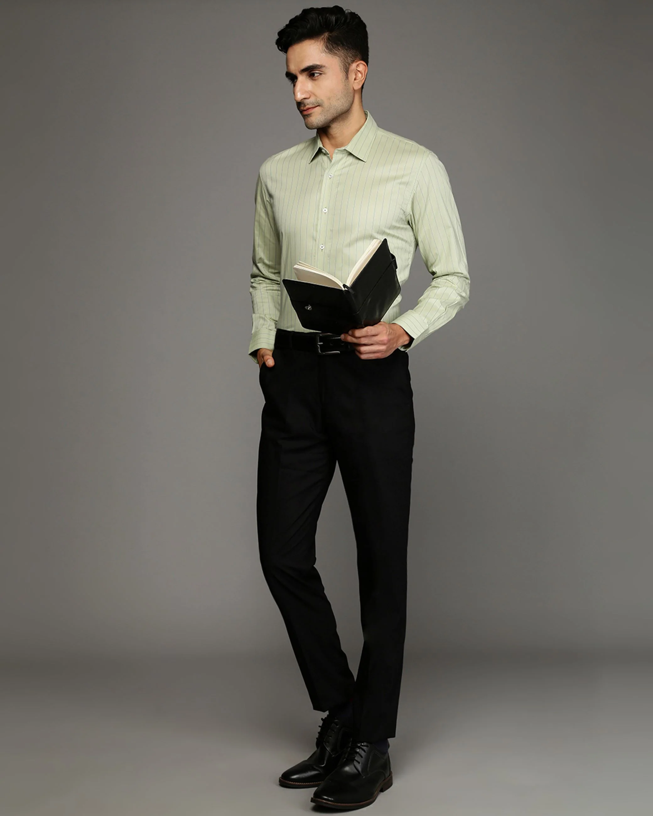 Men Green Cotton Blend Slim Shirt - Image 5
