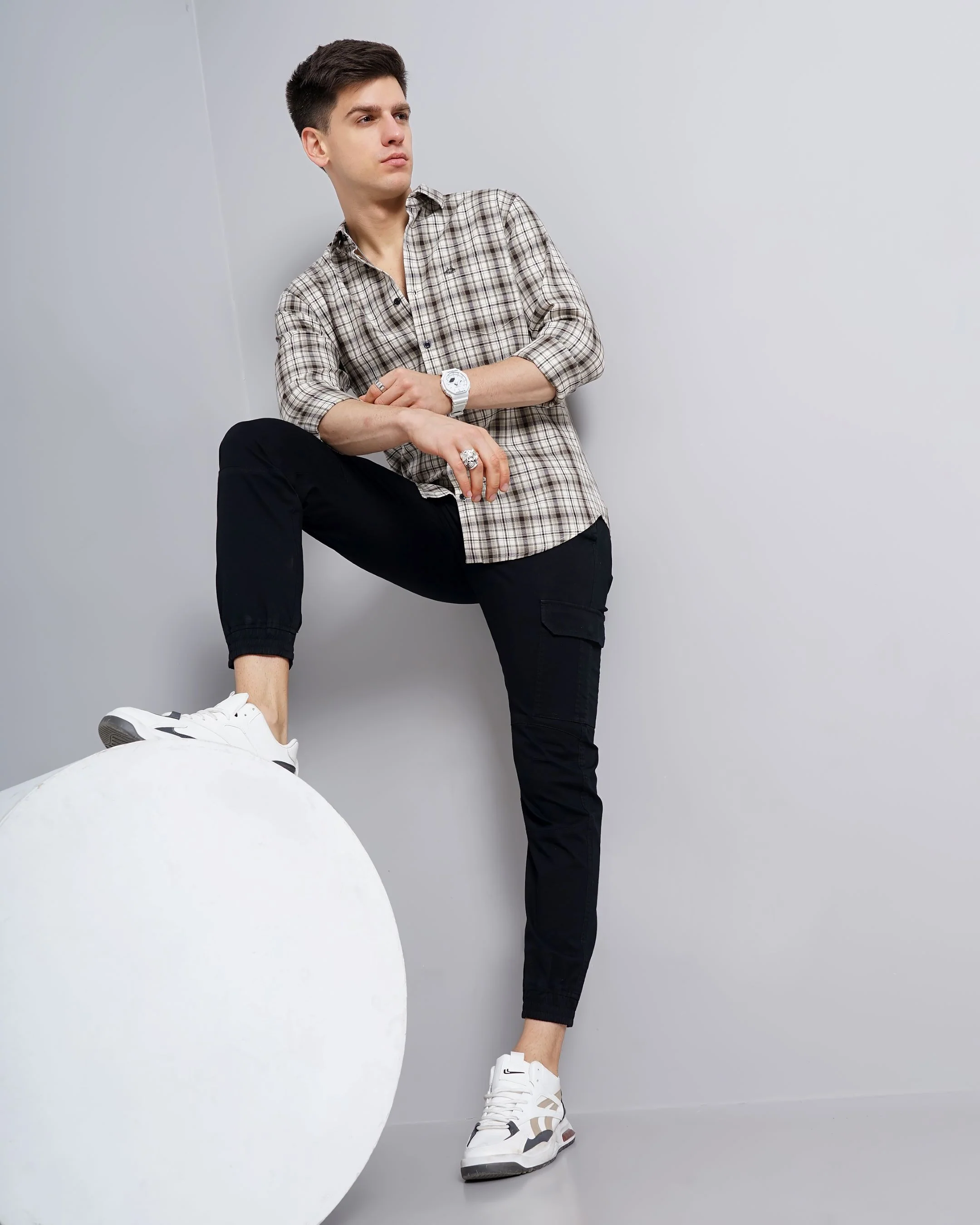 Men Green Cotton Slim Shirt - Image 5