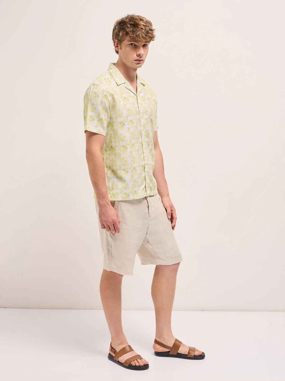Men Green Digital Abstract Print Regular Fit Casual Shirt - Image 3