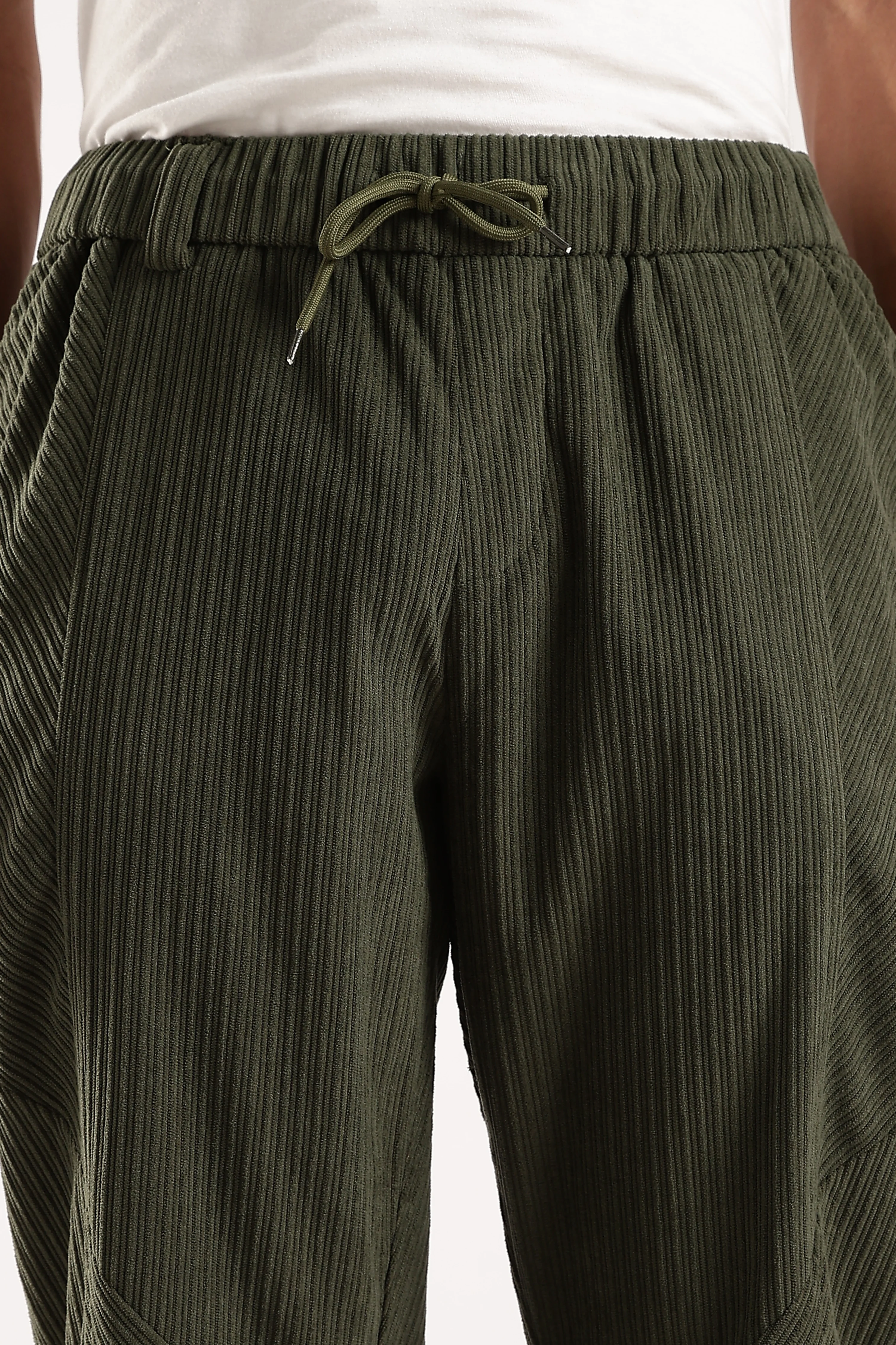 Men Green Textured Drawcord Trousers - Image 9