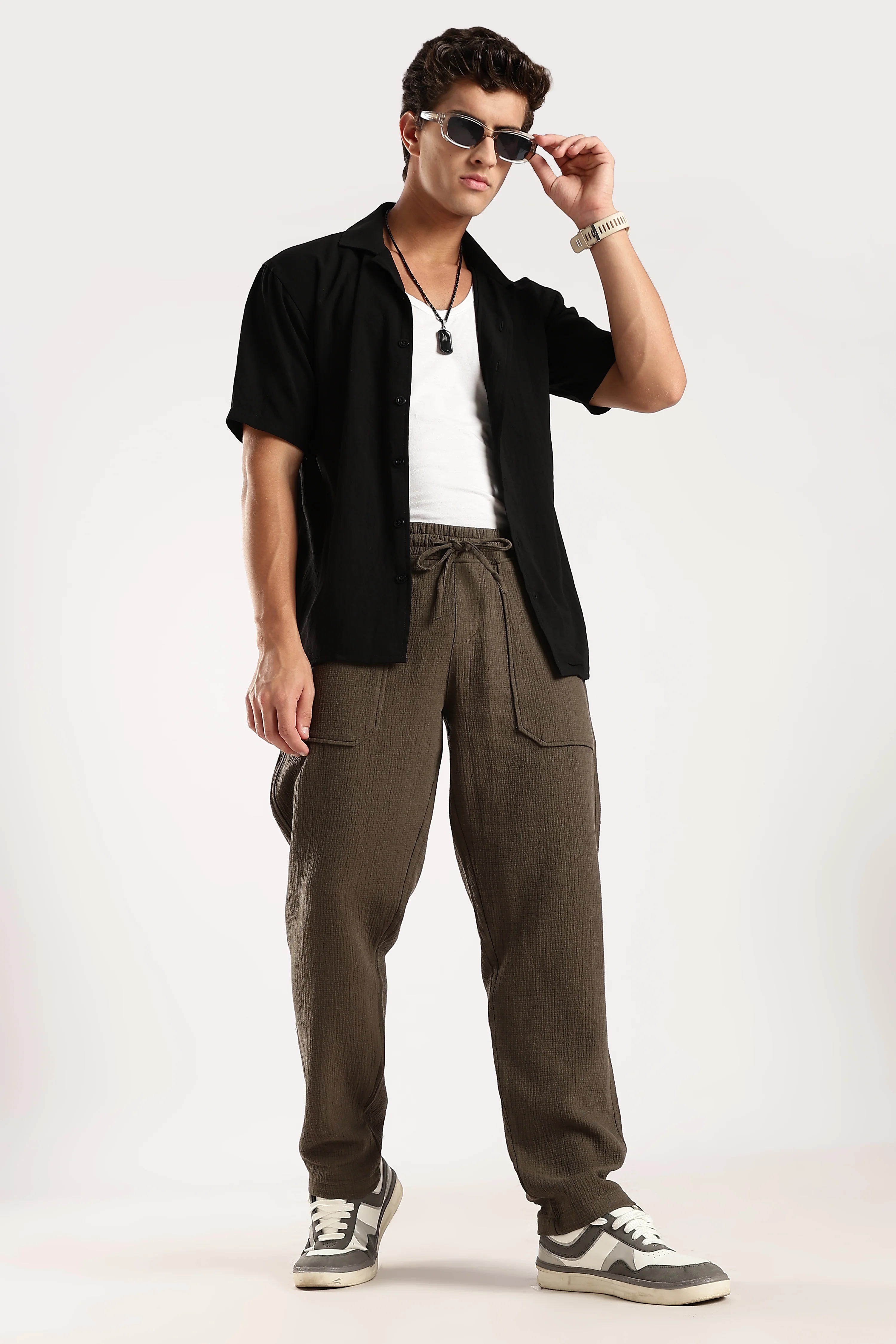 Men Green Drawcord Trousers - Image 11
