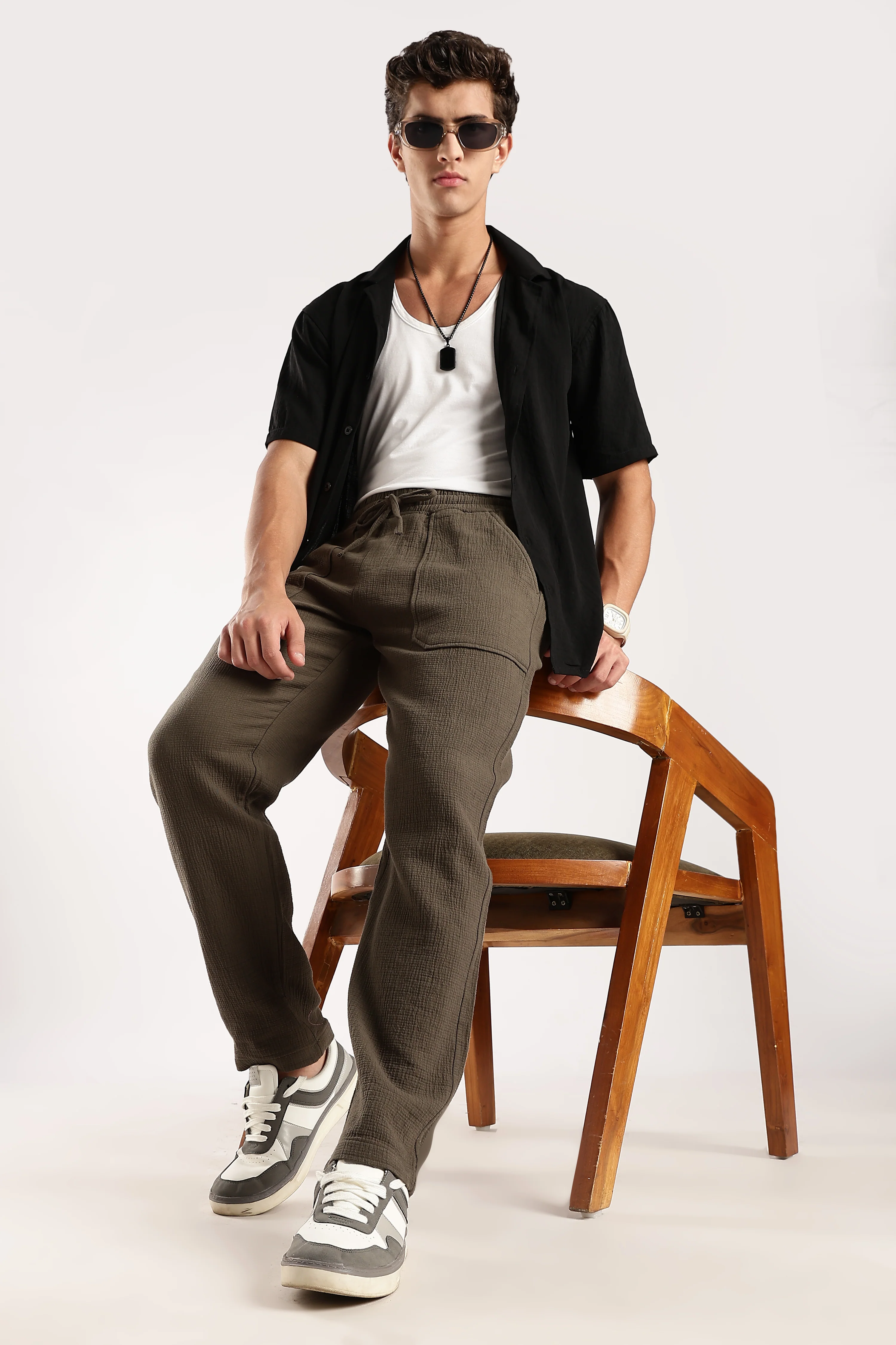 Men Green Drawcord Trousers - Image 2