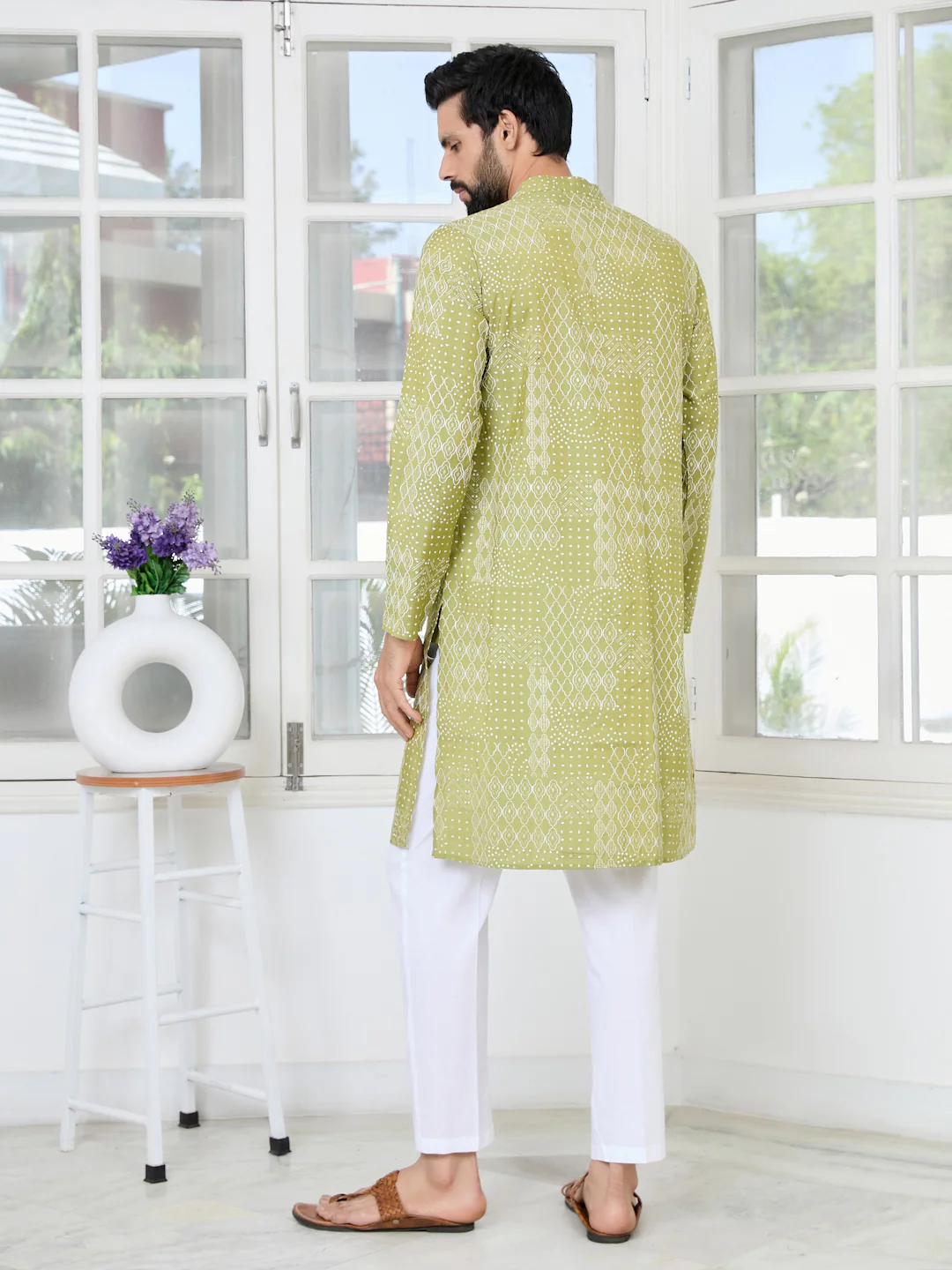 Men Green Embossed and Foil Kurta - Image 4