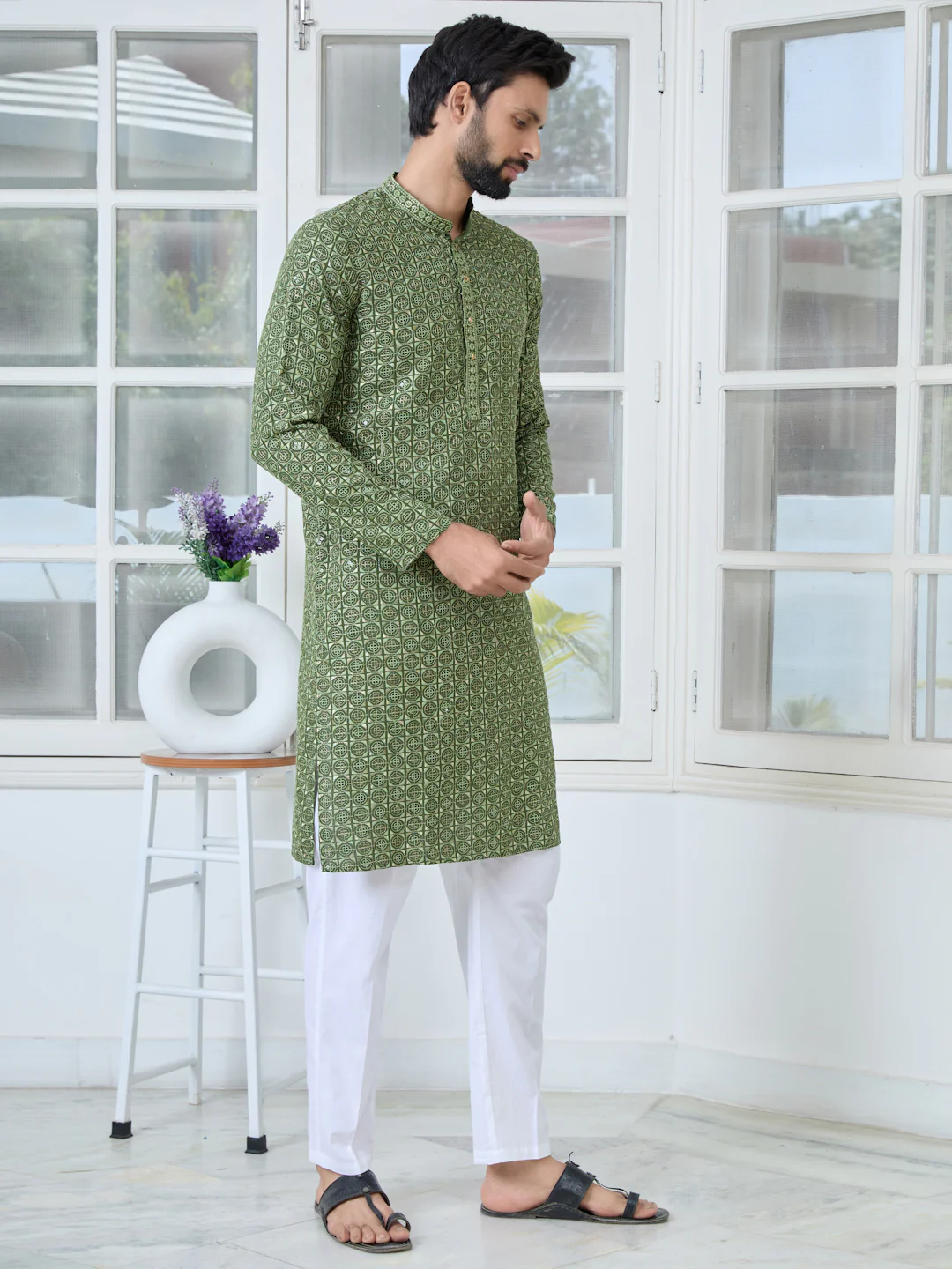 Men Green Embroidered Mandarin Collar Kurta - Image 3