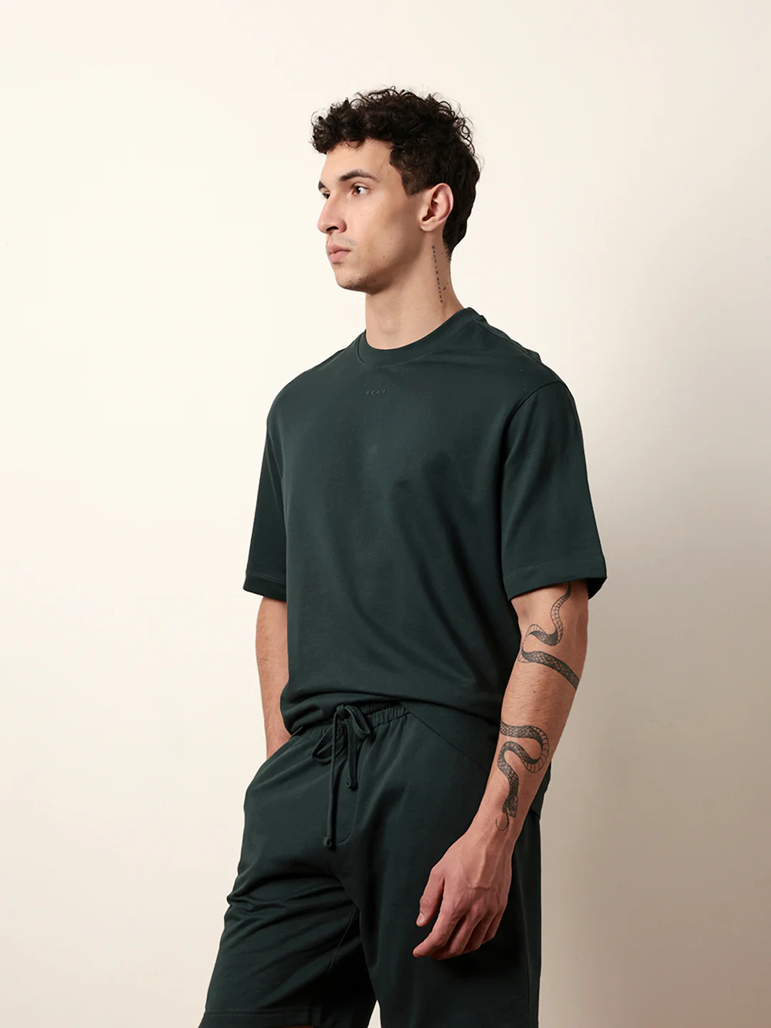 Men Green Half Sleeve Oversize T-Shirt - Image 4