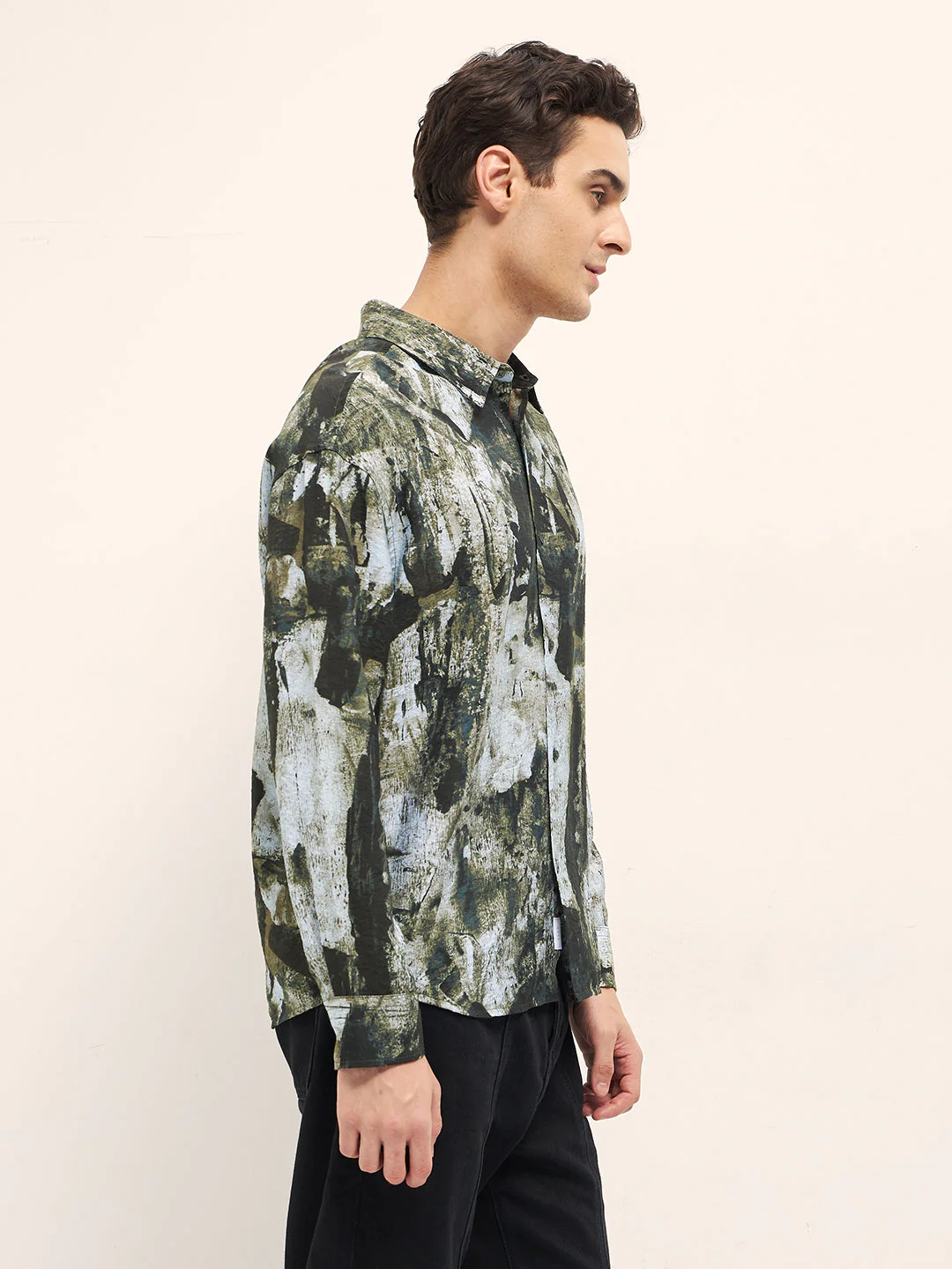 Men Green Hand-Painted Textured Print Relax Fit Overshirt - Image 3