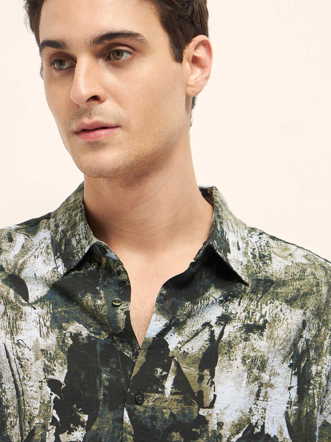 Men Green Hand-Painted Textured Print Relax Fit Overshirt - Image 5