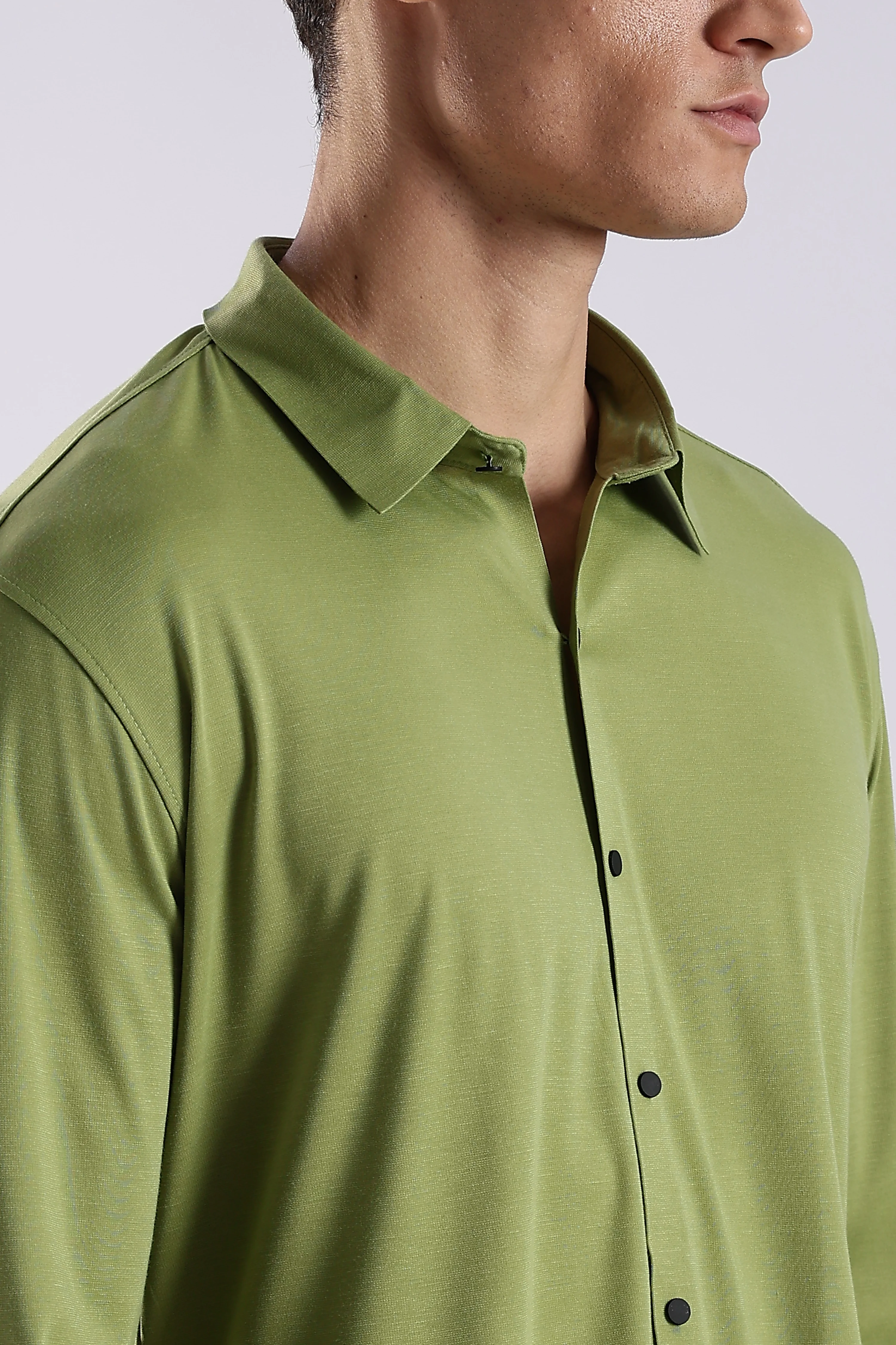 Men Green Knitted Slim Fit Shirt - Image 6