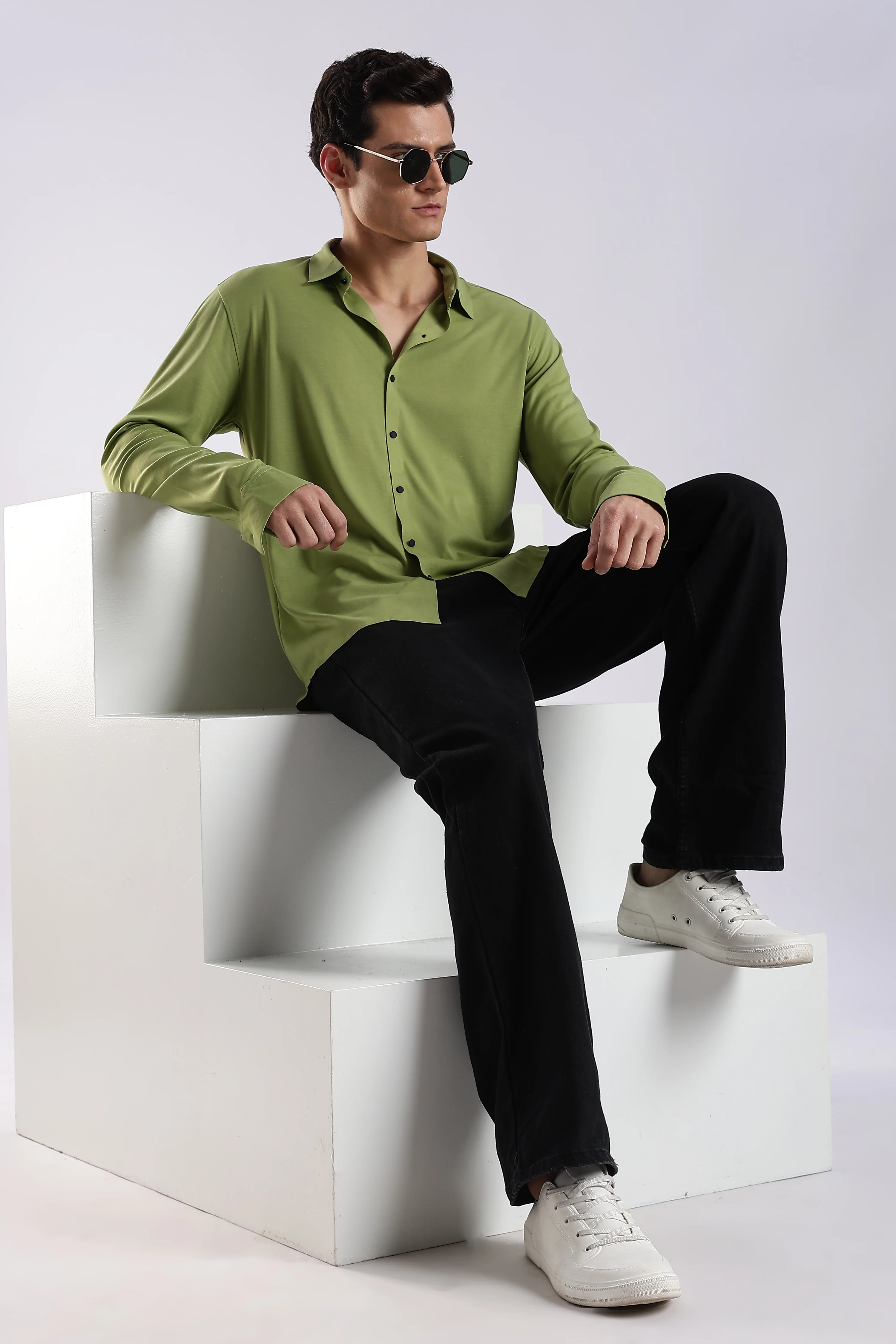 Men Green Knitted Slim Fit Shirt - Image 9