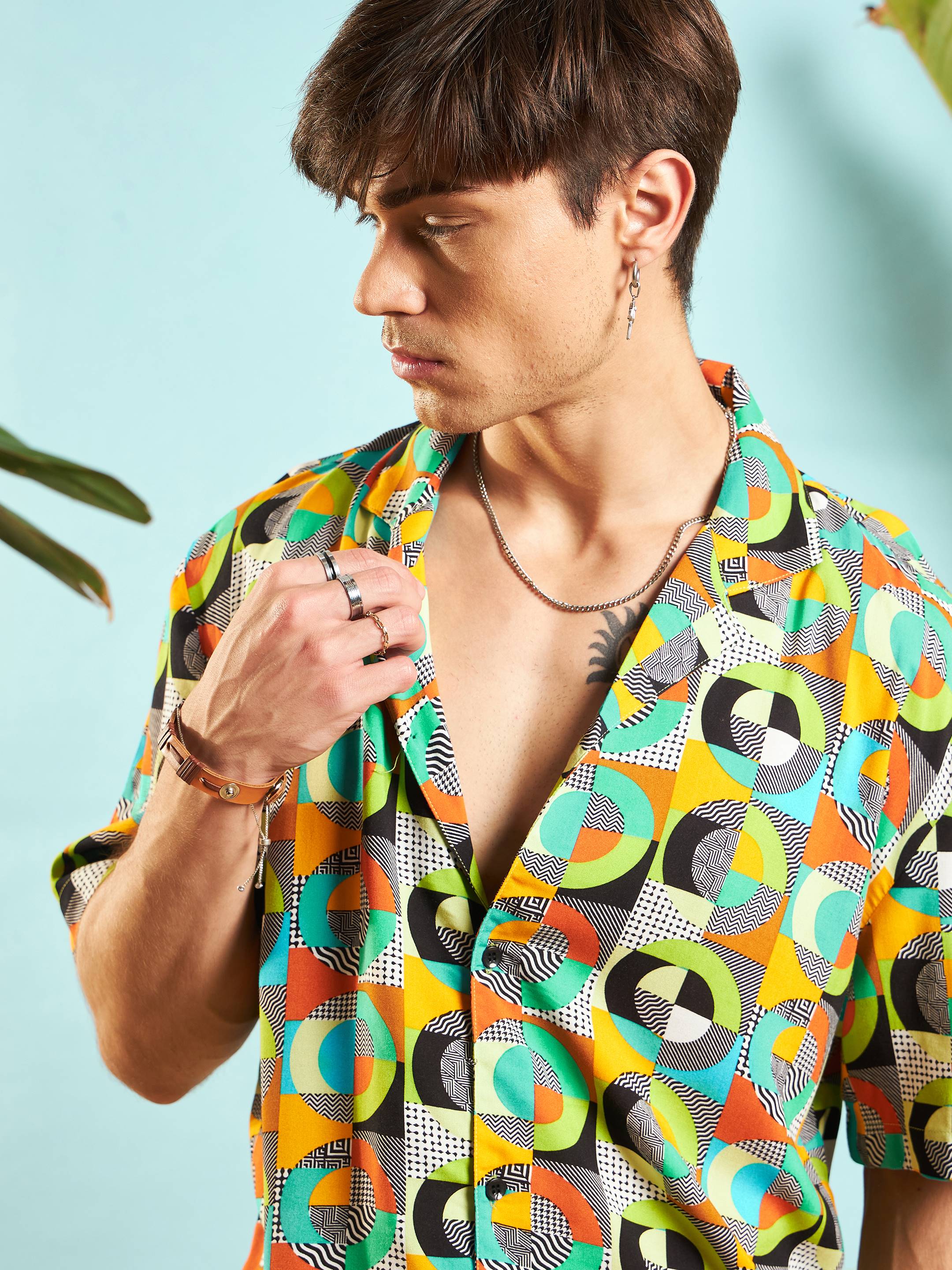Men Green Multi Colour Geometric Shirt With Shorts - Image 3