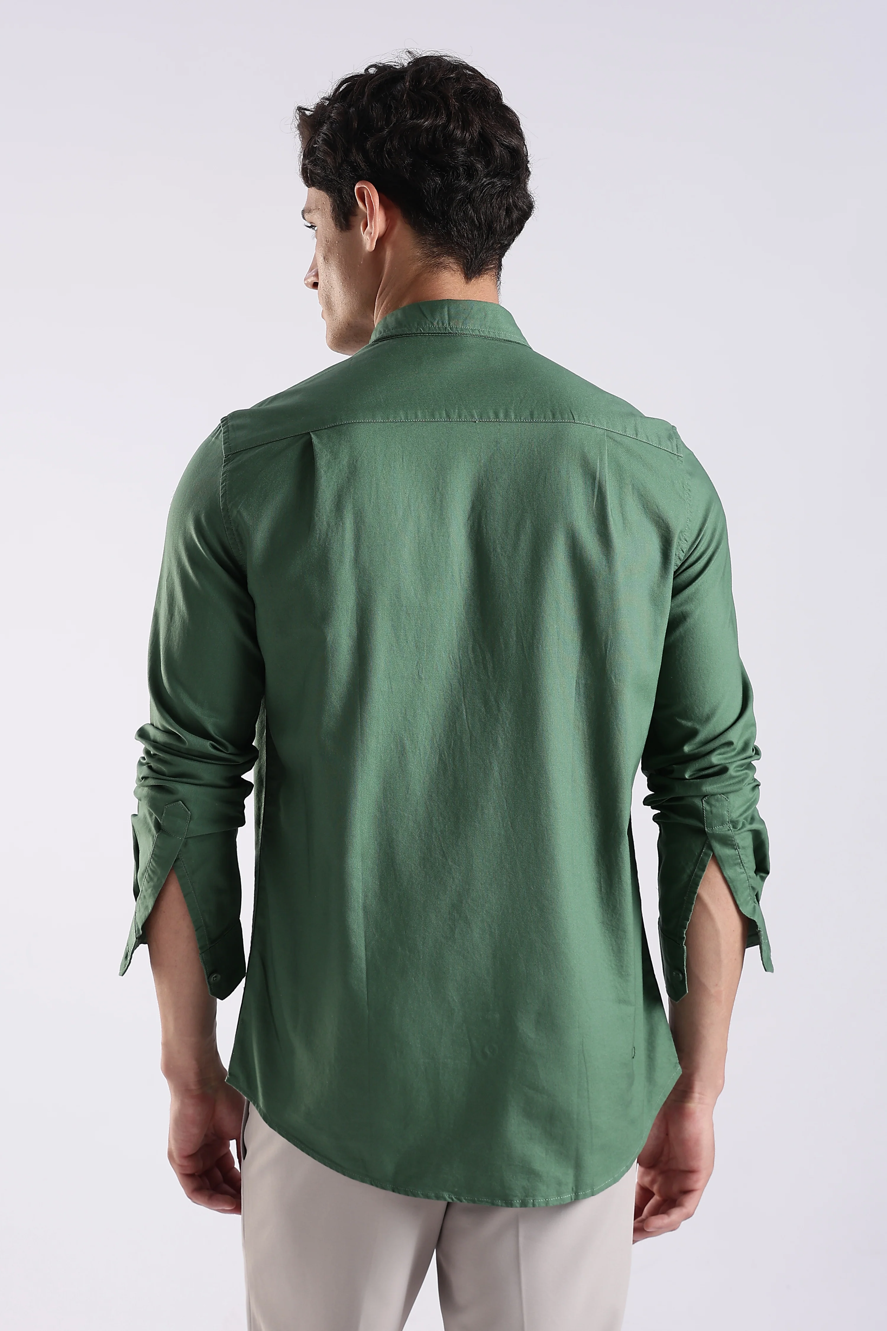 Men Green Oxford Solid Shirt - Image 2