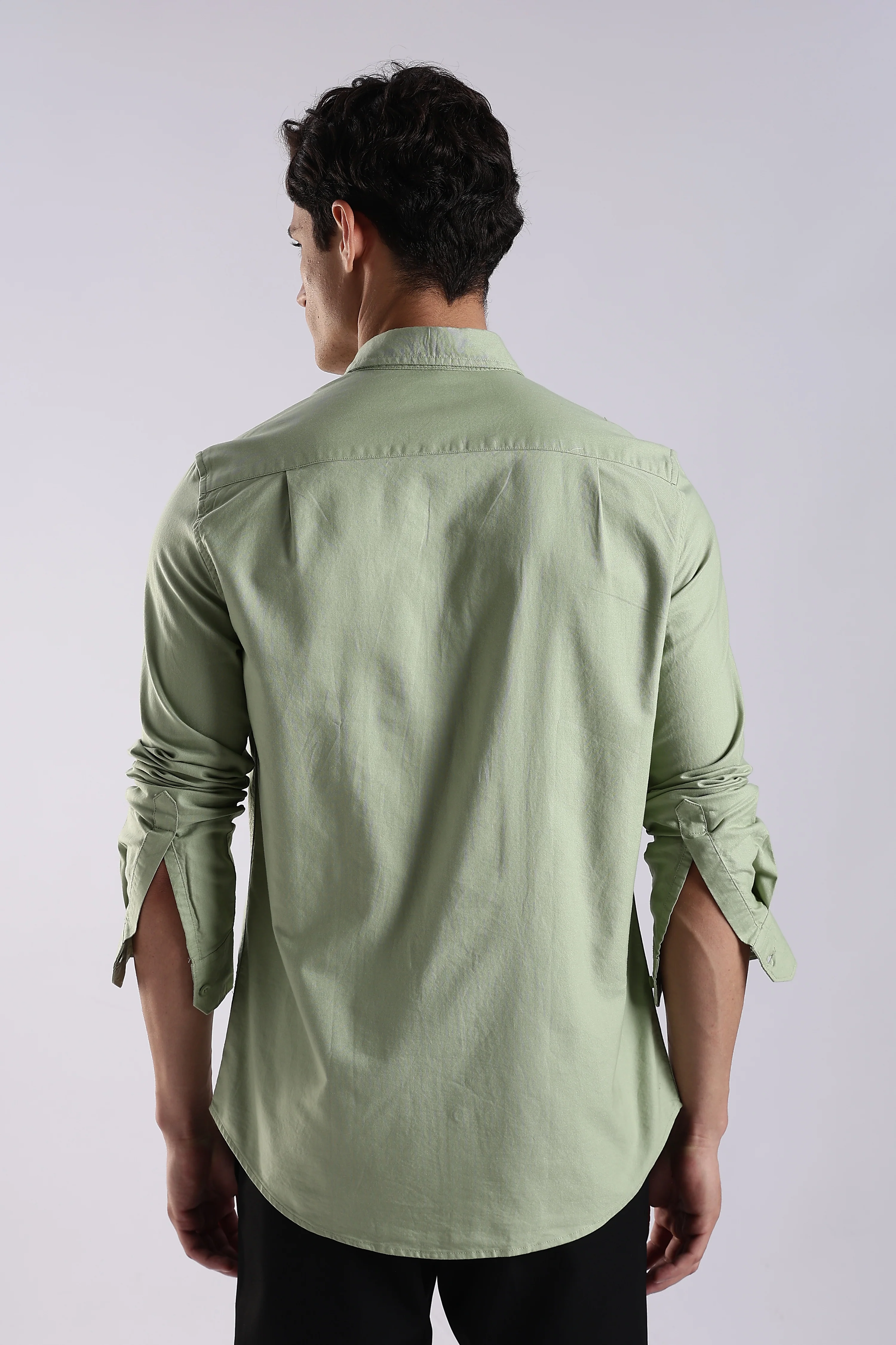 Men Green Oxford Solid Shirt - Image 2