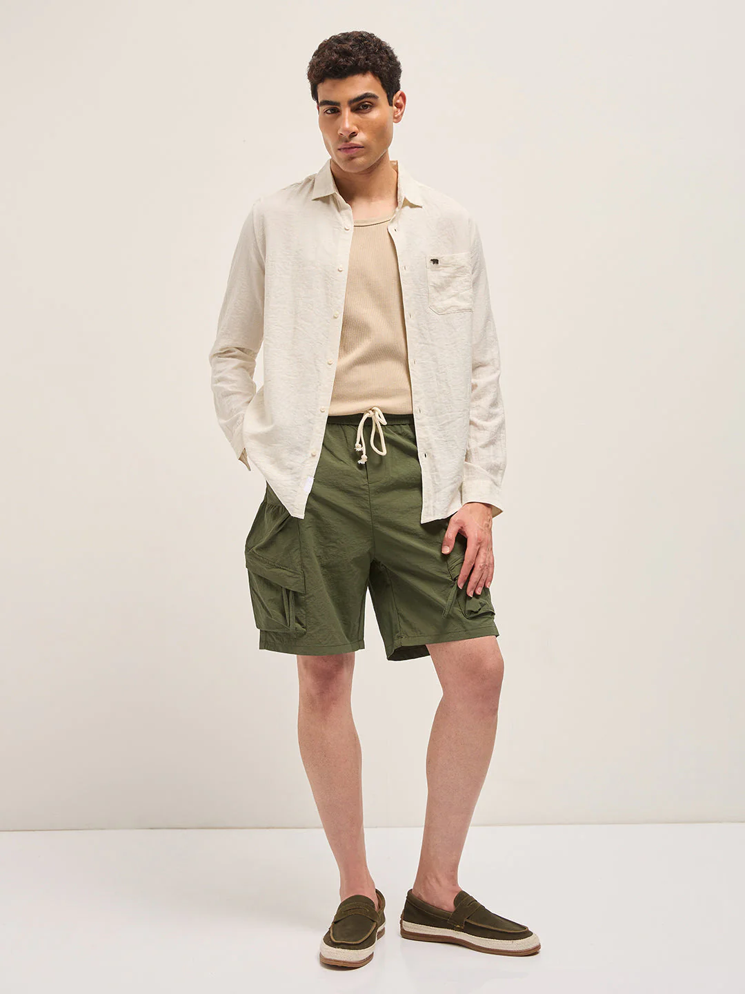 Men Green Polyester Regular Fit Knee-Length Cargo Shorts - Image 4