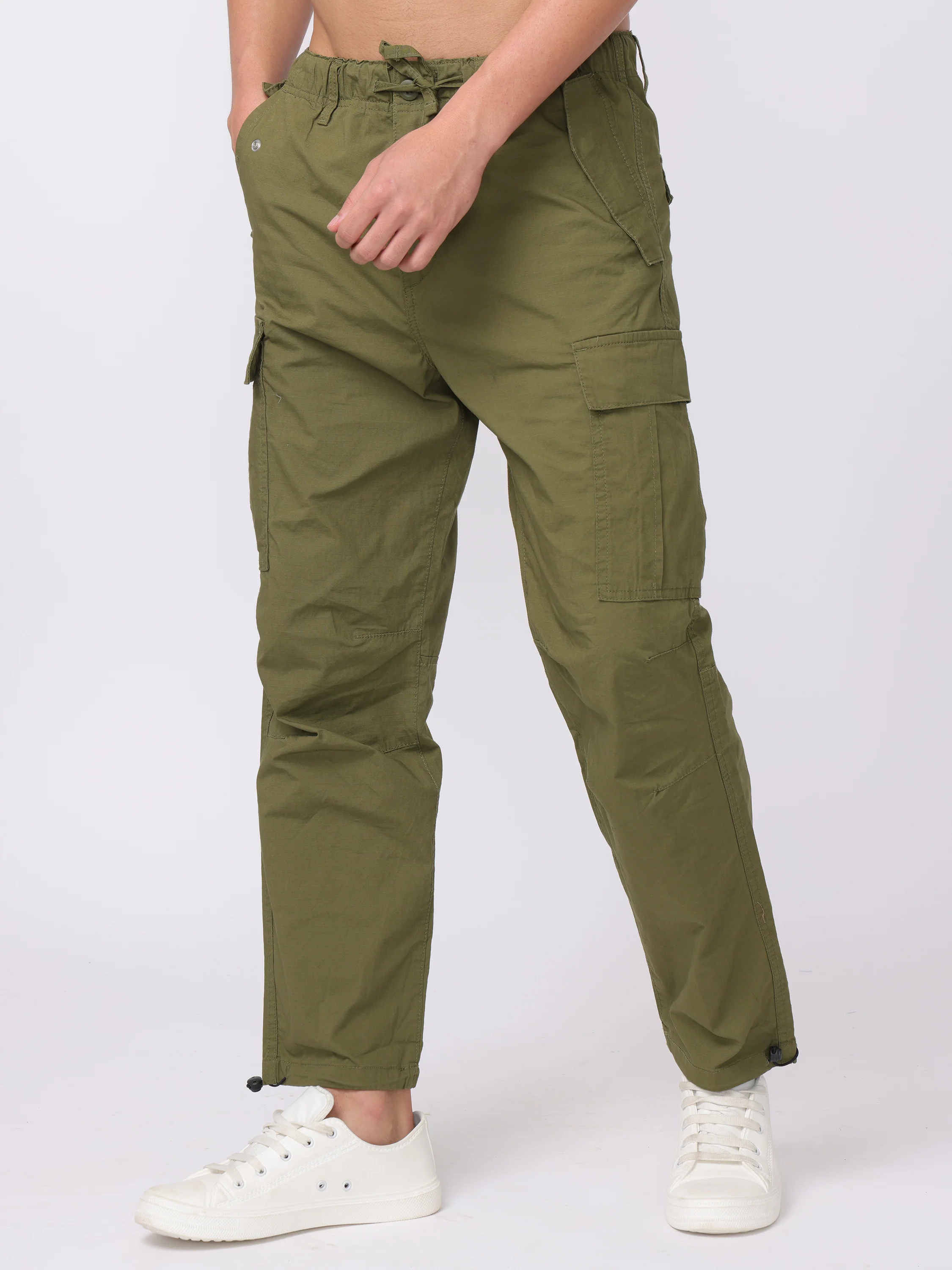 Men Green Regular Fit Cargo Pants - Image 3
