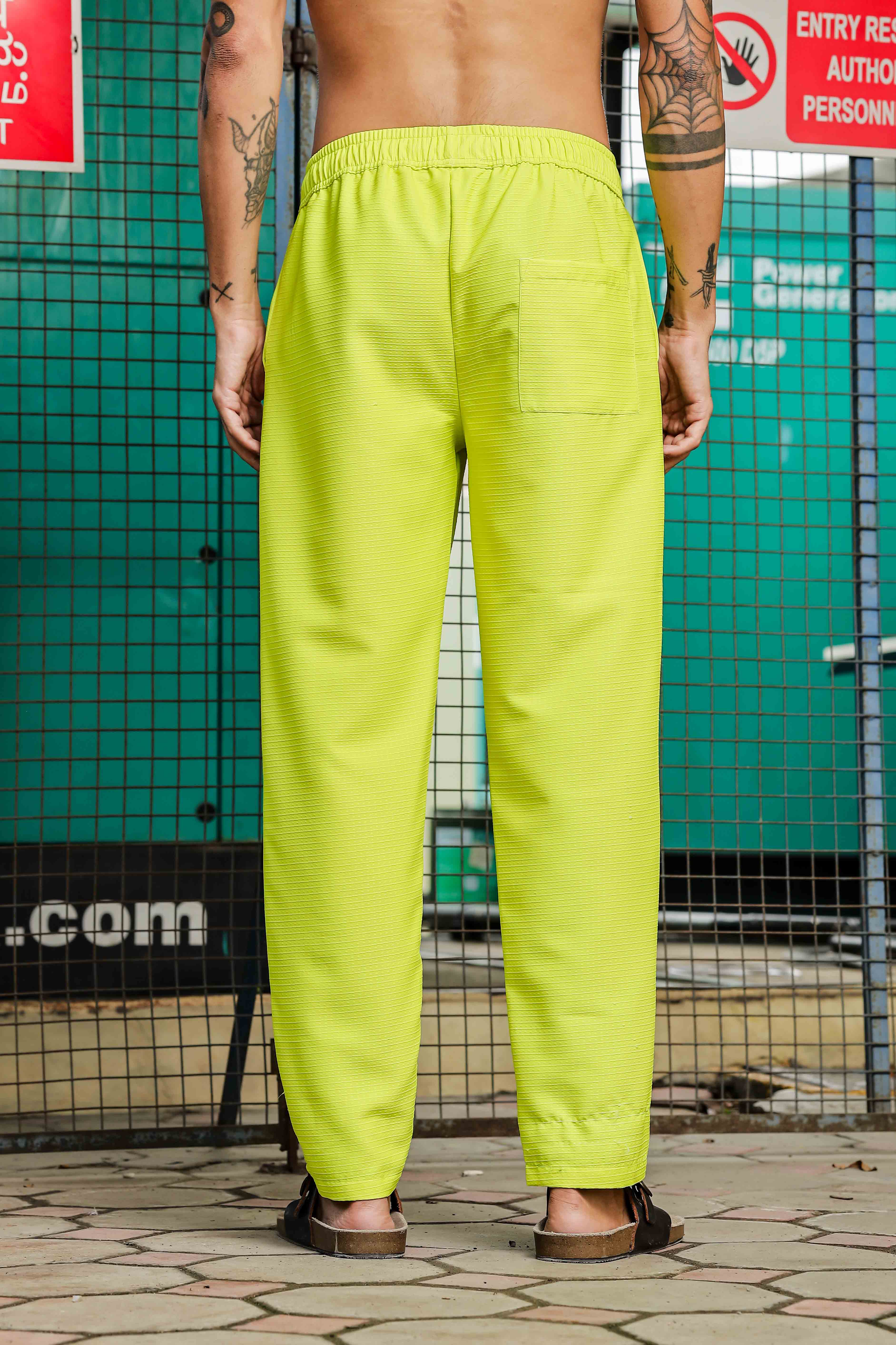 Men Green Relaxed Fit Pants - Image 2