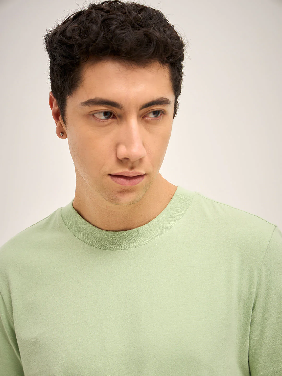 Men Green Solid Crew Neck Regular Fit T-Shirt - Image 5