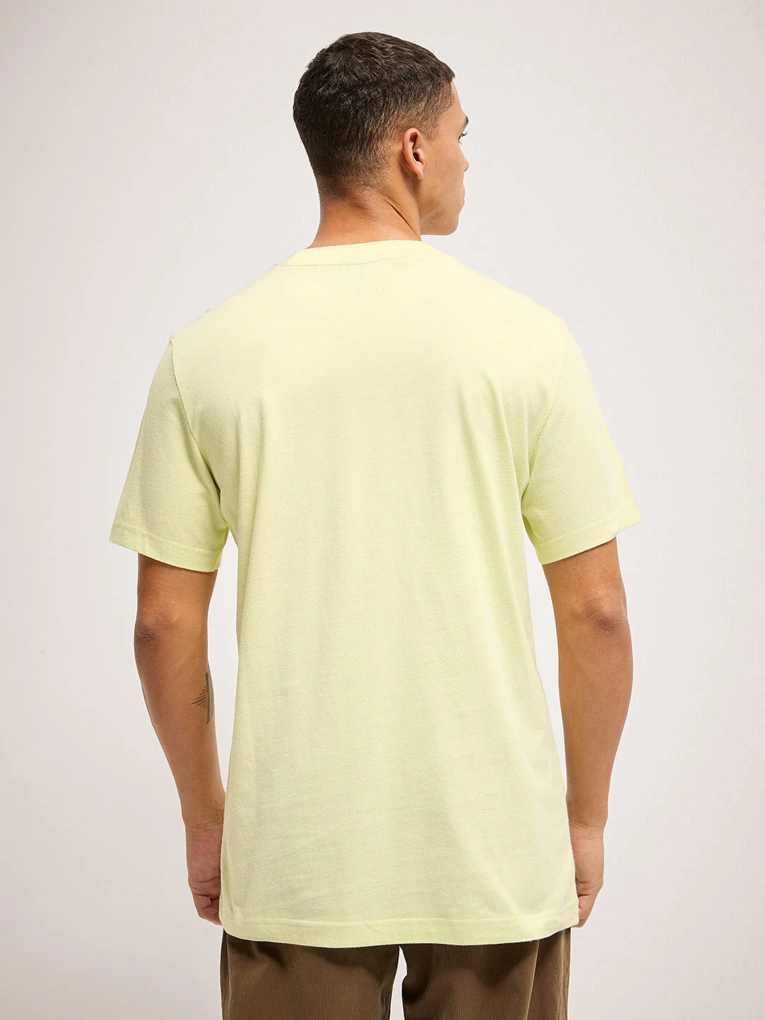 Men Green Solid Crew Neck Regular Fit T-Shirt - Image 2
