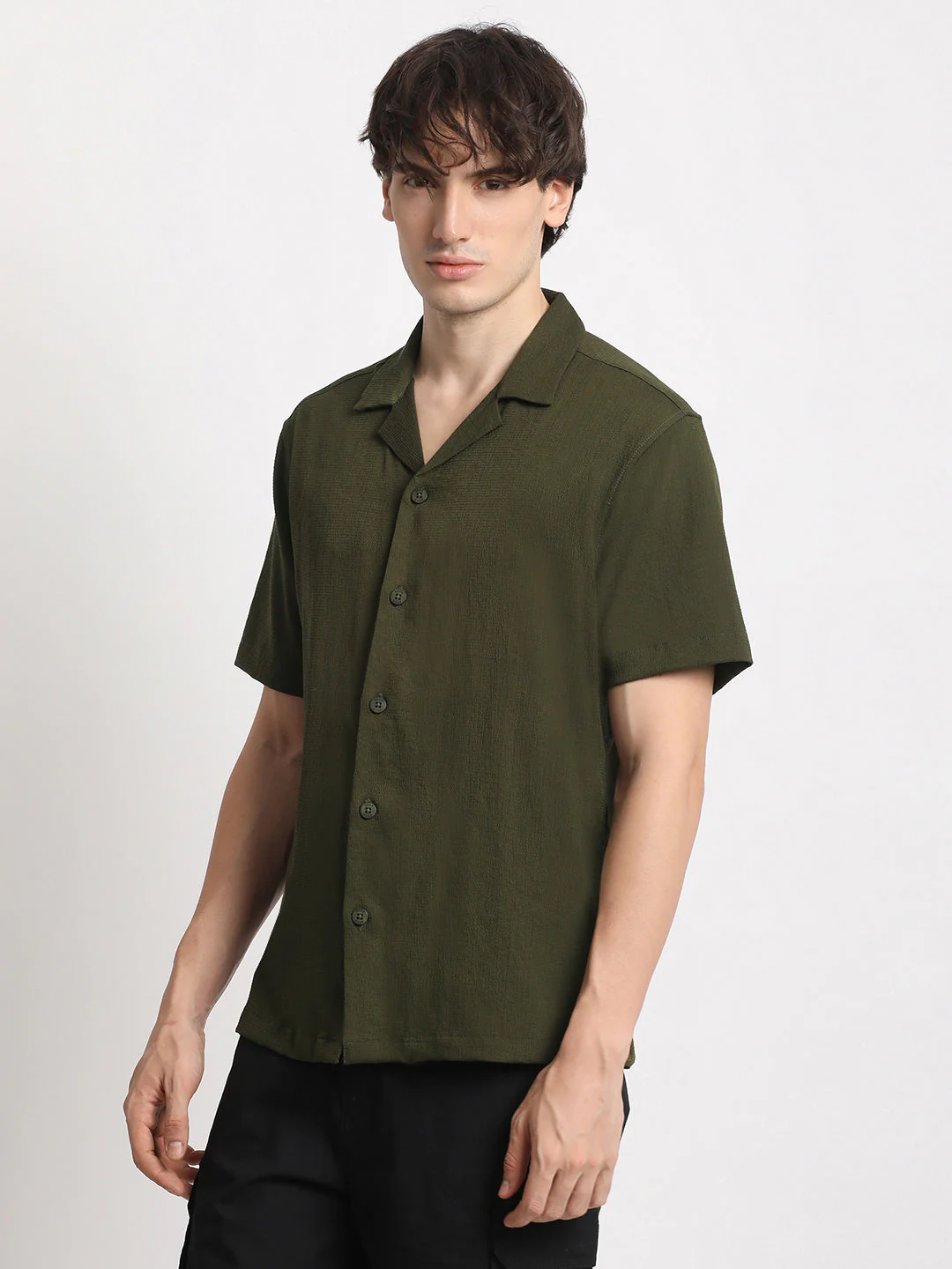 Men  Green Solid Regular Fit Casual Shirt - Image 2