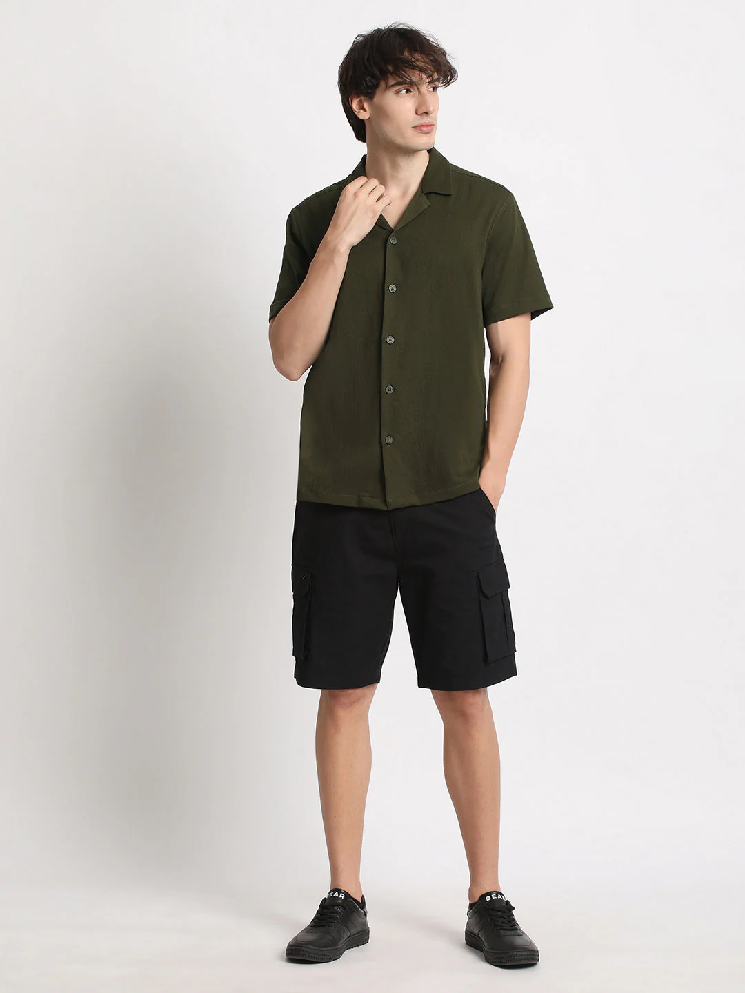 Men  Green Solid Regular Fit Casual Shirt - Image 4