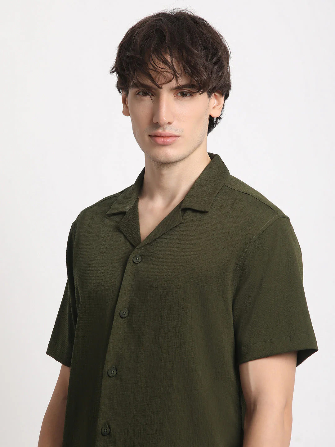Men  Green Solid Regular Fit Casual Shirt - Image 5