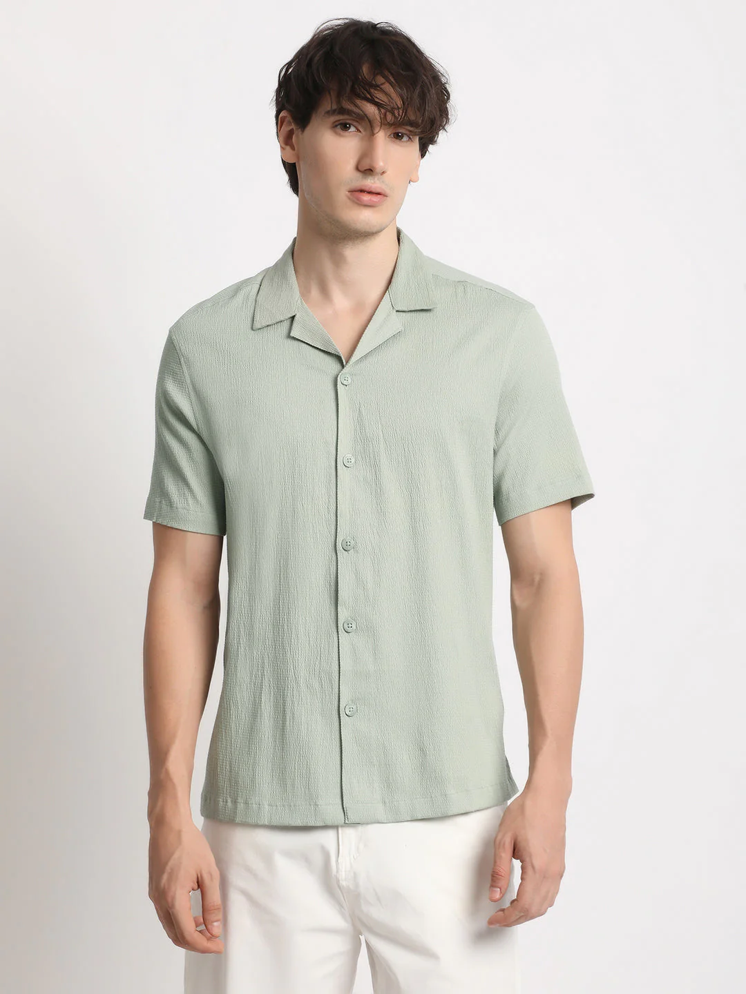 Men  Green Solid Regular Fit Casual Shirt - Image 2