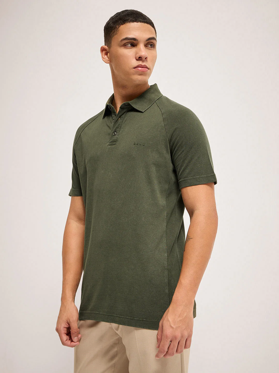 Men Green Solid Regular Fit Polo Collar T-shirt - Image 3