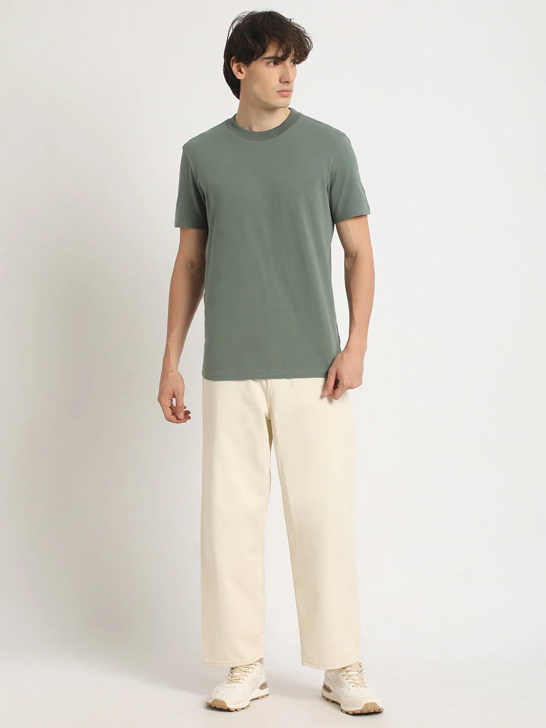 Men Green Solid Regular Fit Round Neck T Shirt | The Bear House - Image 5