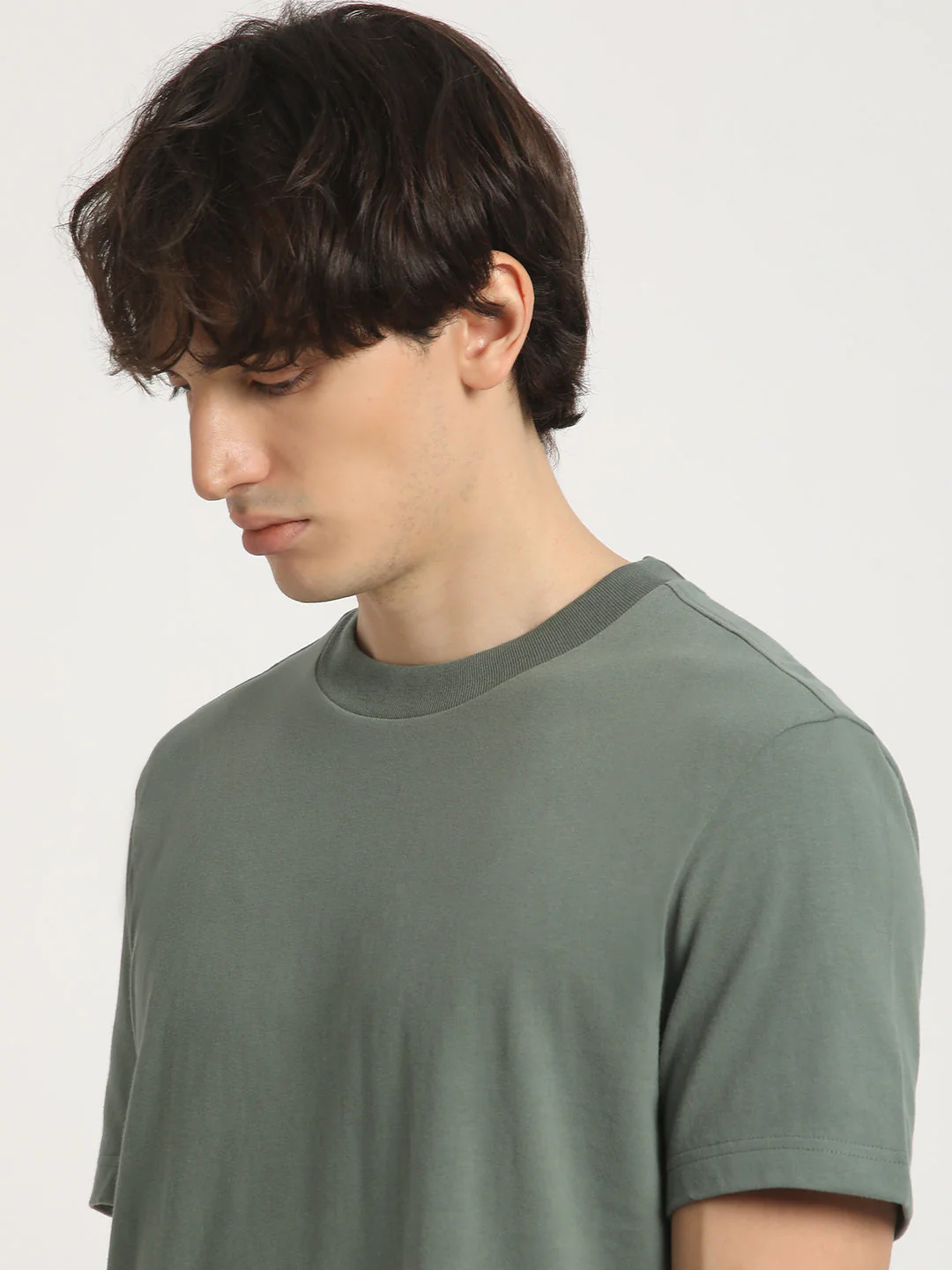 Men Green Solid Regular Fit Round Neck T Shirt | The Bear House - Image 6