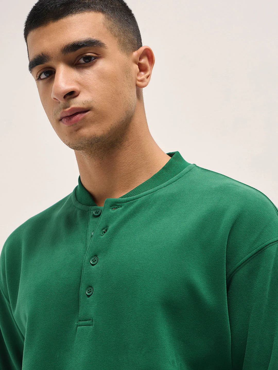 Men Green Solid Relaxed Fit Henley Neck T-Shirt - Image 5