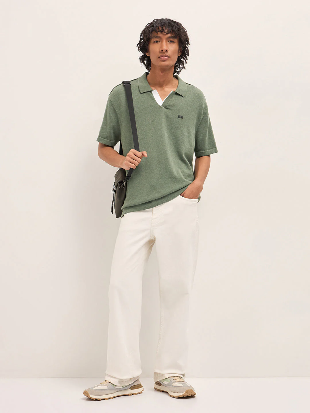 Men Green Solid Relaxed Fit Polo - Image 4