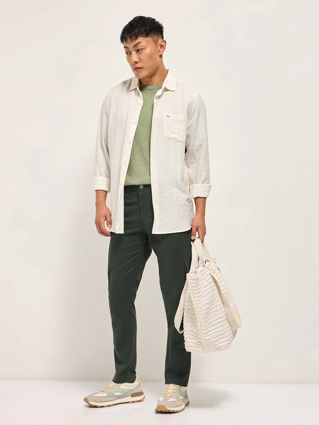Men Green Solid Slim Fit Casual Chino Trouser - Image 4