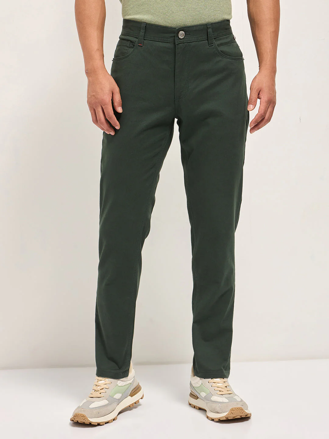Men Green Solid Slim Fit Casual Chino Trouser - Image 6