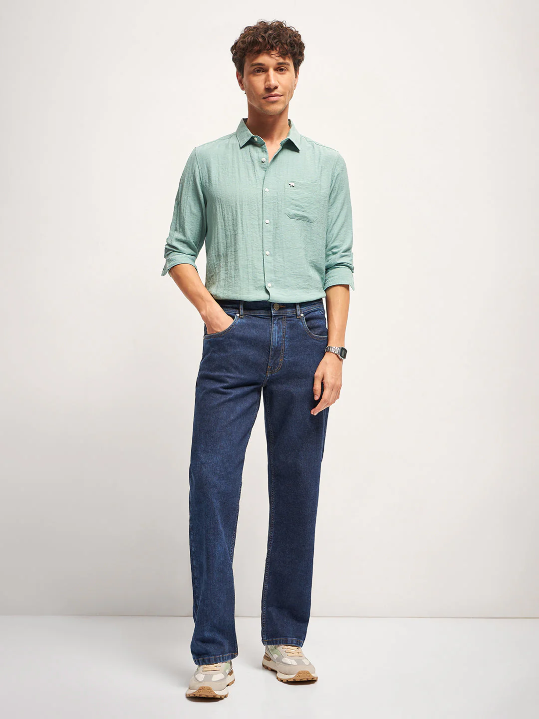 Men Green Solid Slim Fit Casual Shirt - Image 4
