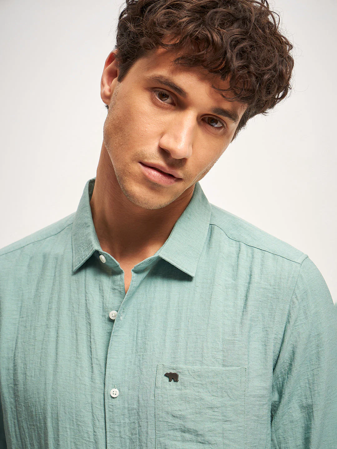 Men Green Solid Slim Fit Casual Shirt - Image 5