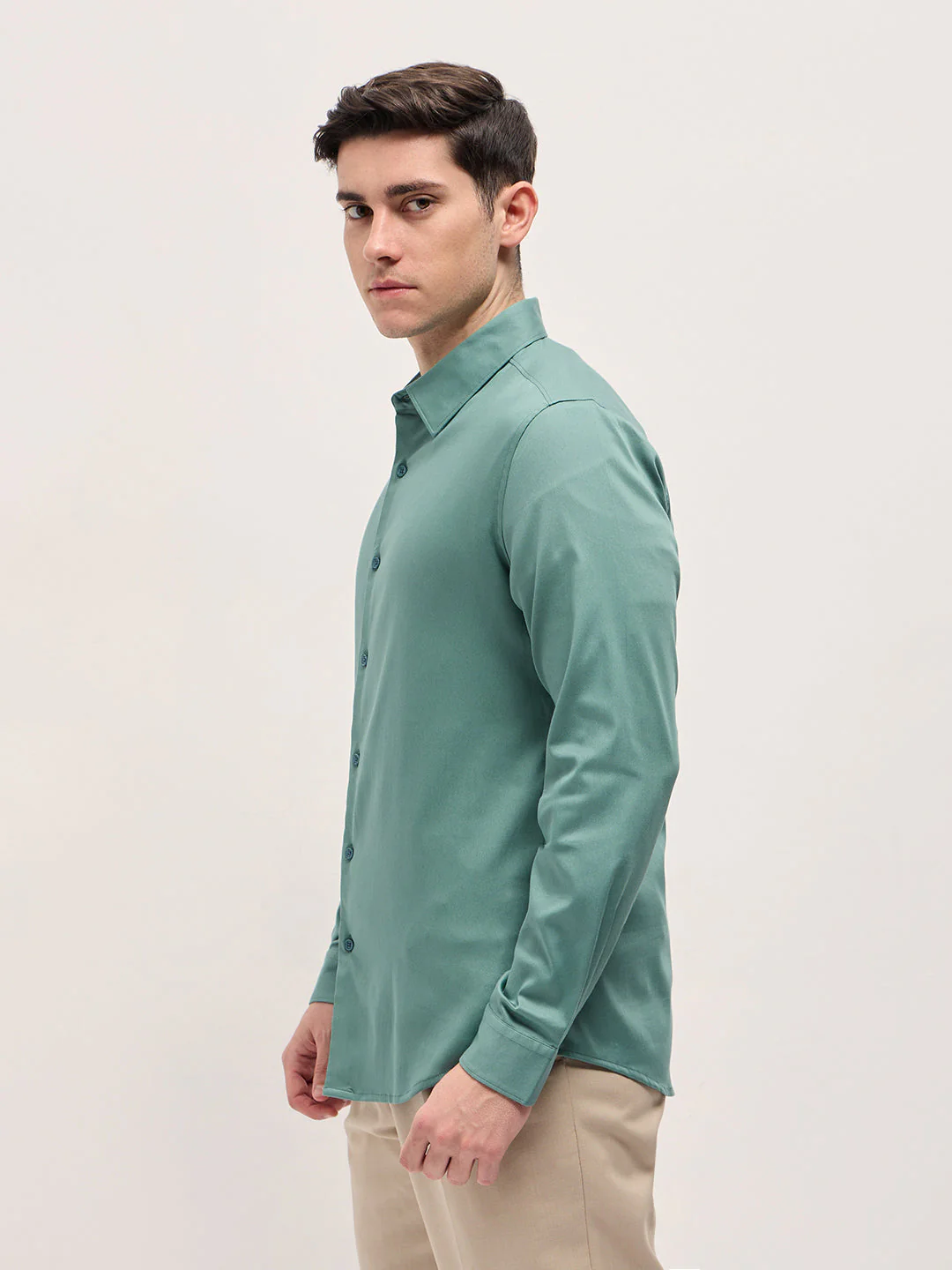 Men Green Solid Slim Fit Casual Shirt - Image 3
