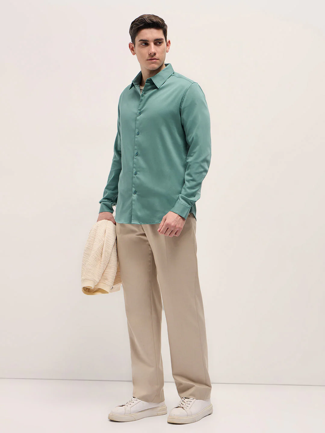 Men Green Solid Slim Fit Casual Shirt - Image 4