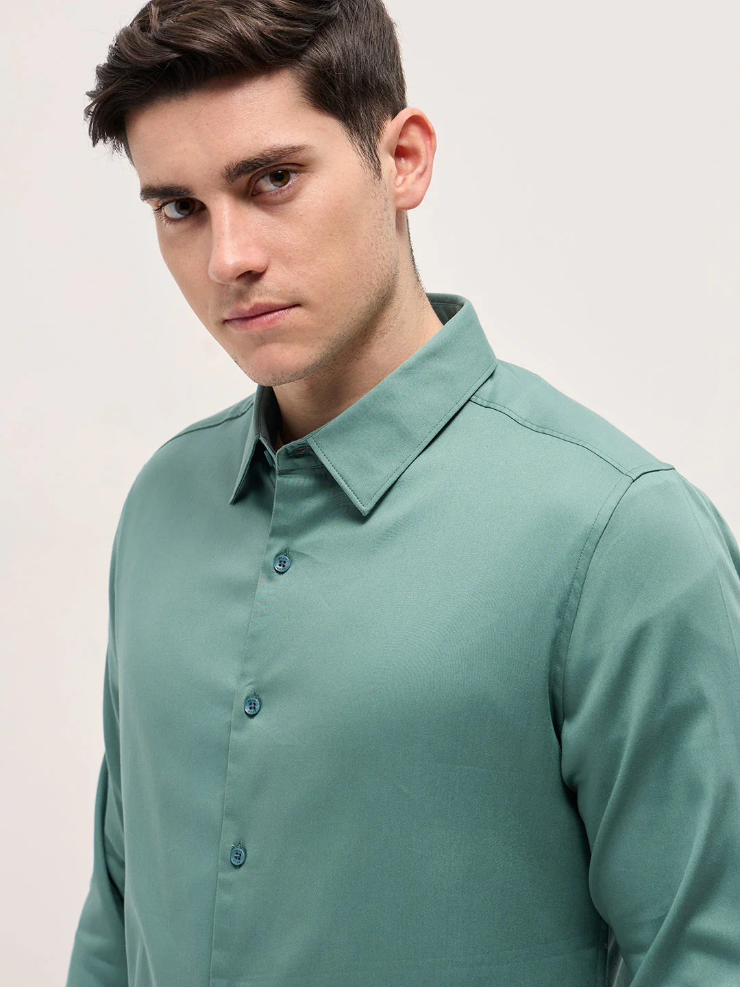 Men Green Solid Slim Fit Casual Shirt - Image 5