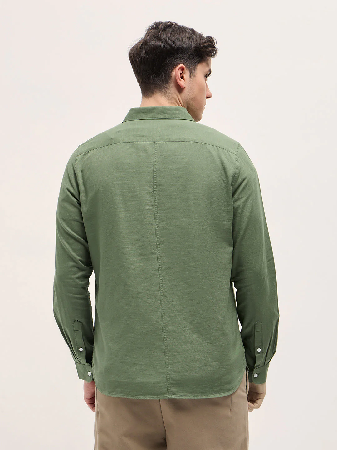 Men Green Solid Slim Fit Casual Shirt - Image 2