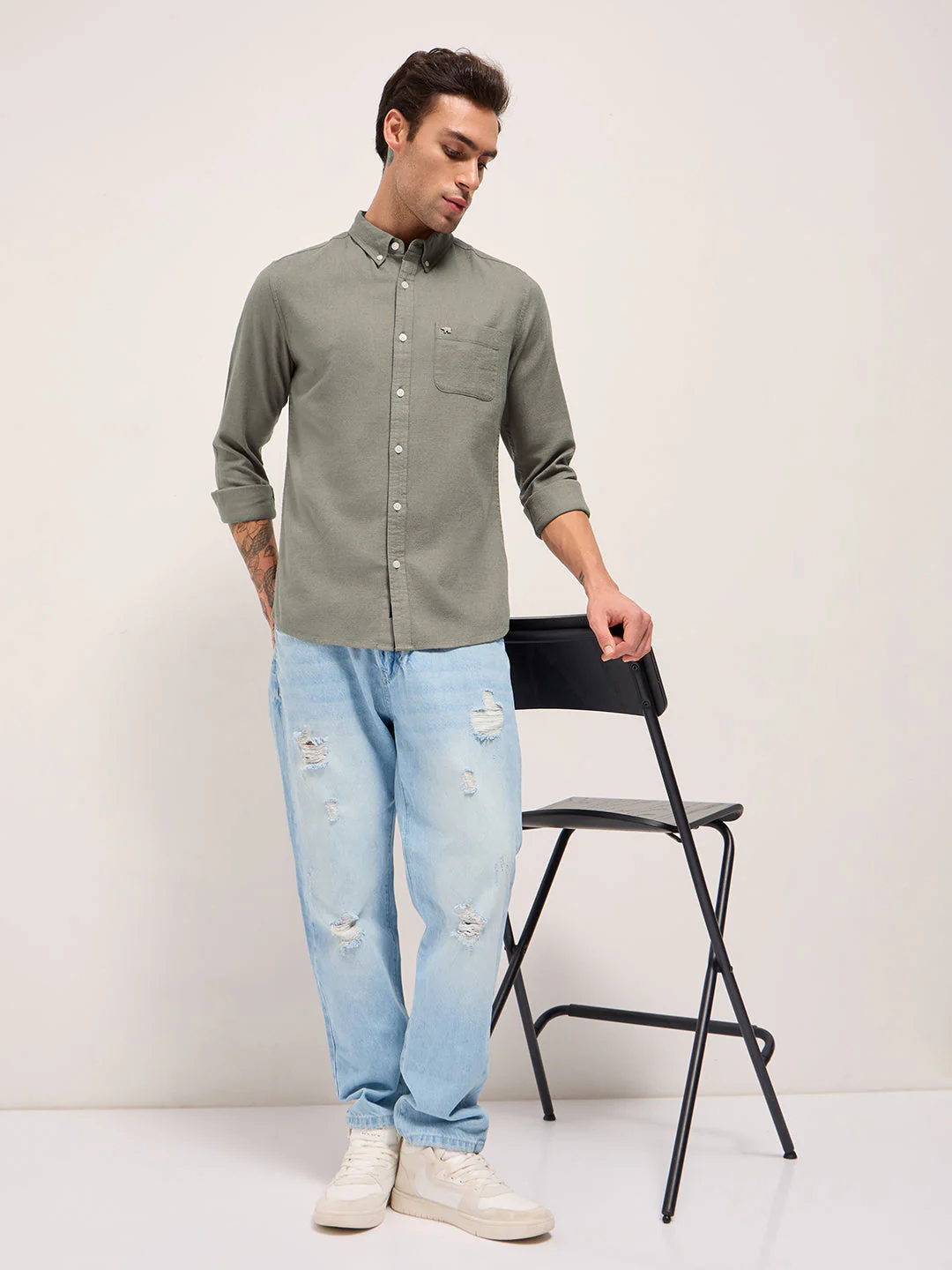 Men Green Solid Slim Fit Cotton Casual Shirt - Image 4